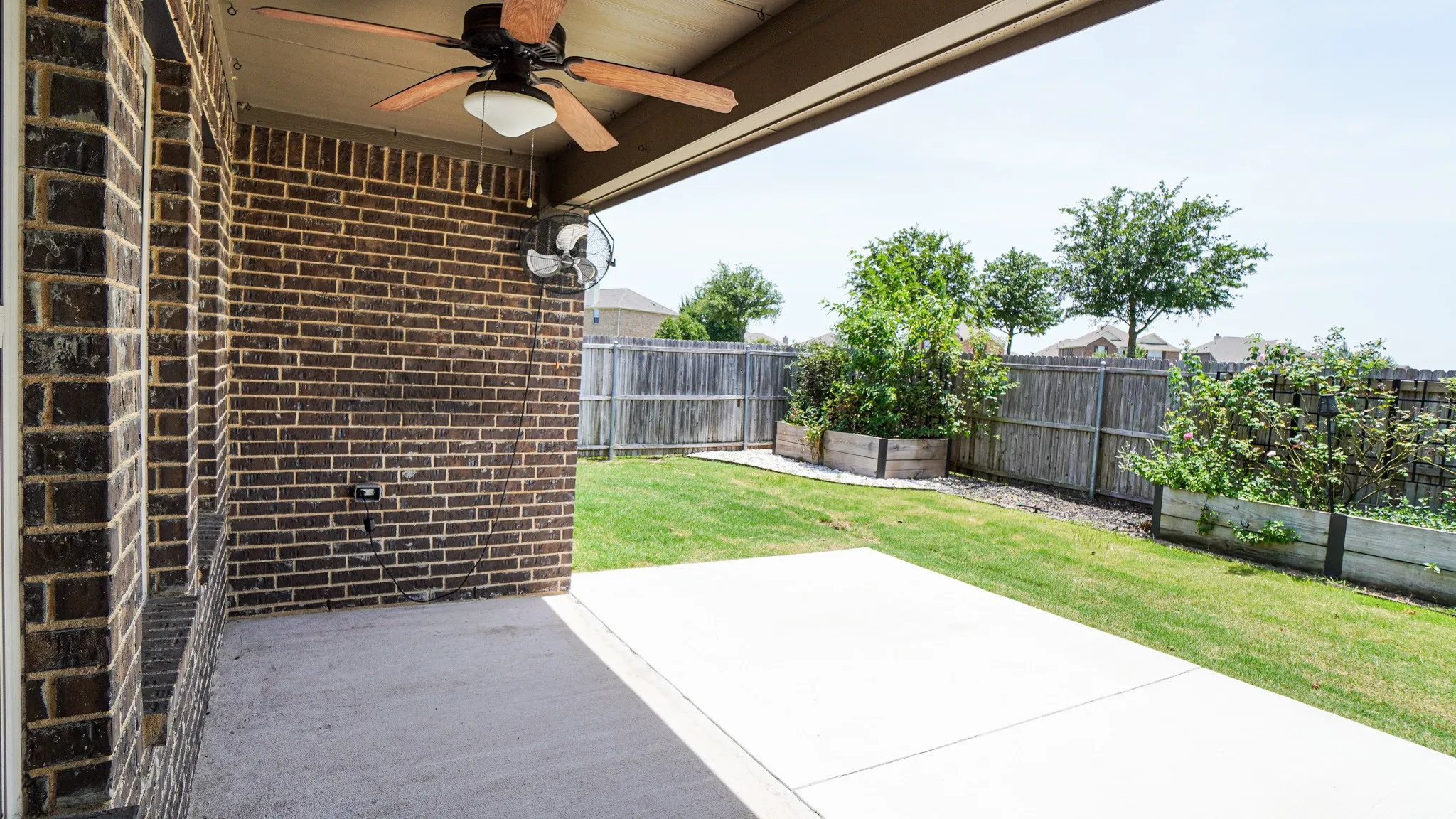 Single Family Residence For Rent in Rockwall County , 239 Oxford Drive, Fate, Texas 75189, 4 Bedroom, 3 Bathroom, 2 Garage spaces, 2,380 Sqft, built in 2016, mls#21407129, Real Estate Agent in Fate, Homes For Rent in Rockwall county, Homes For Rent in Fate, Realtor in Fate Texas, Real Estate Brokerage Independent Realty Texas, Luminita Cordes Realtor