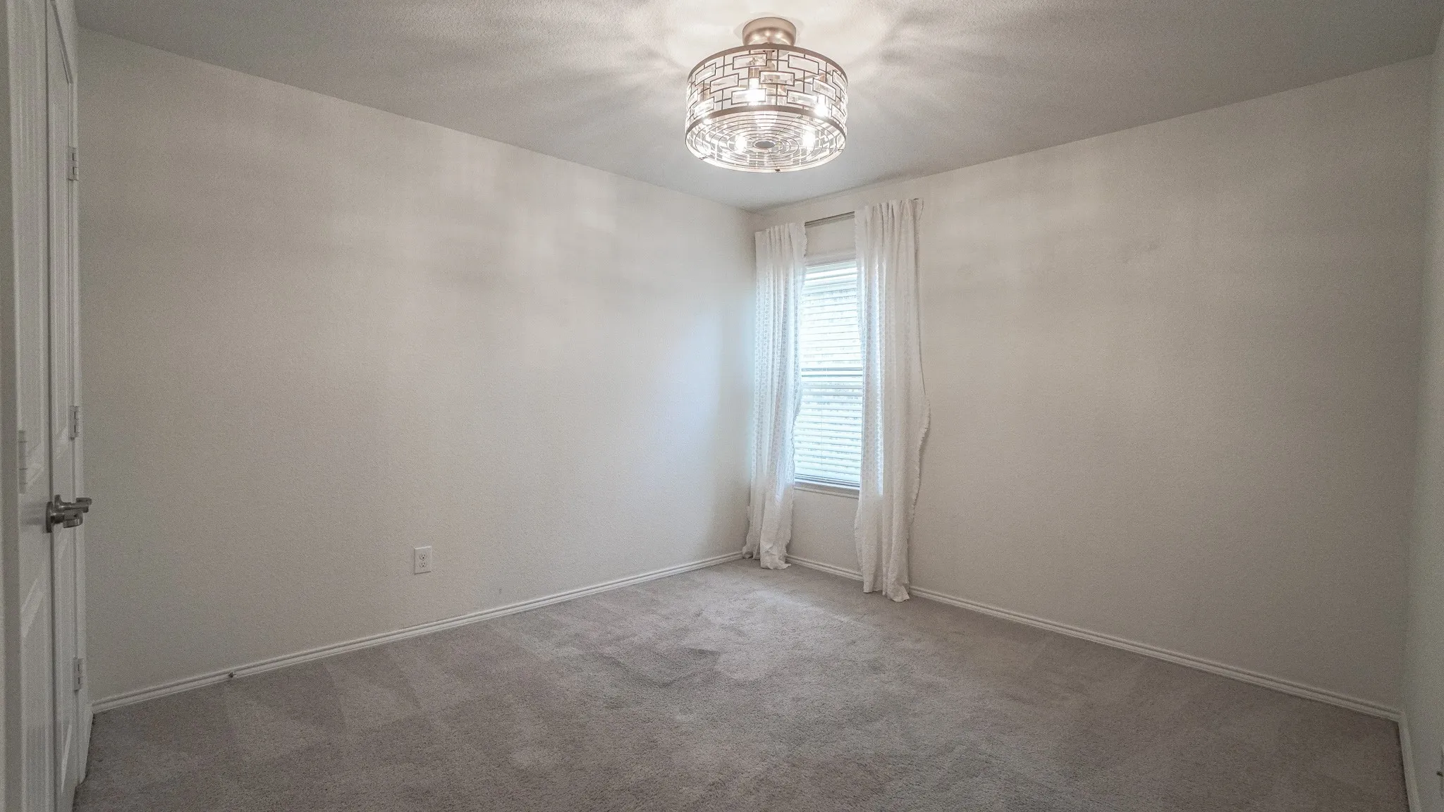 Single Family Residence For Rent in Rockwall County , 239 Oxford Drive, Fate, Texas 75189, 4 Bedroom, 3 Bathroom, 2 Garage spaces, 2,380 Sqft, built in 2016, mls#21407129, Real Estate Agent in Fate, Homes For Rent in Rockwall county, Homes For Rent in Fate, Realtor in Fate Texas, Real Estate Brokerage Independent Realty Texas, Luminita Cordes Realtor