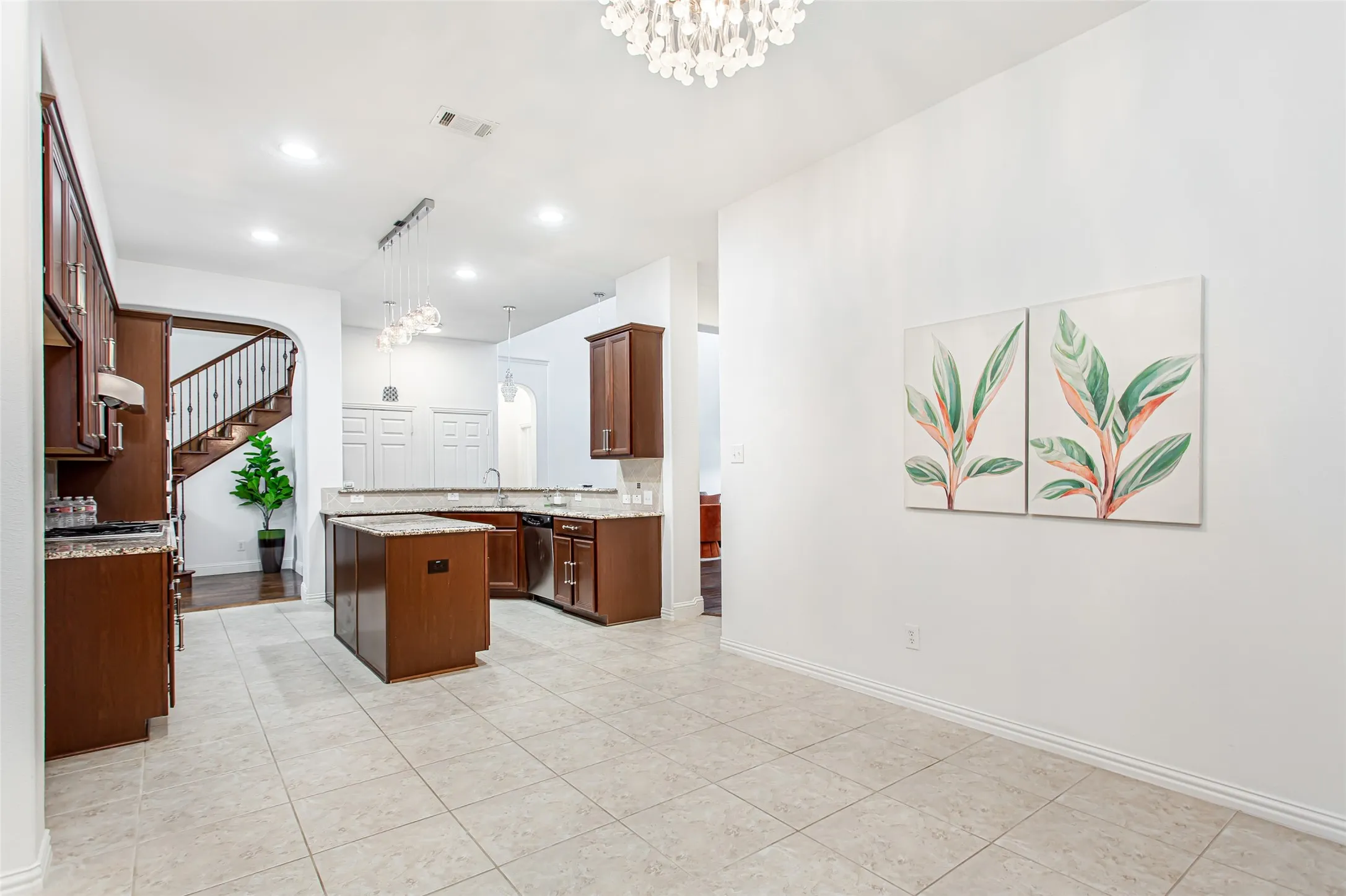 Single Family Residence For Rent in Denton County , 7417 Hidden Cove Lane, Frisco, Texas 75034, 6 Bedroom, 6 Bathroom, 2 Garage spaces, 4,715 Sqft, built in 2011, mls#21407960, Real Estate Agent in Frisco, Homes For Rent in Denton county, Homes For Rent in Frisco, Realtor in Frisco Texas, Real Estate Brokerage Independent Realty Texas, Luminita Cordes Realtor