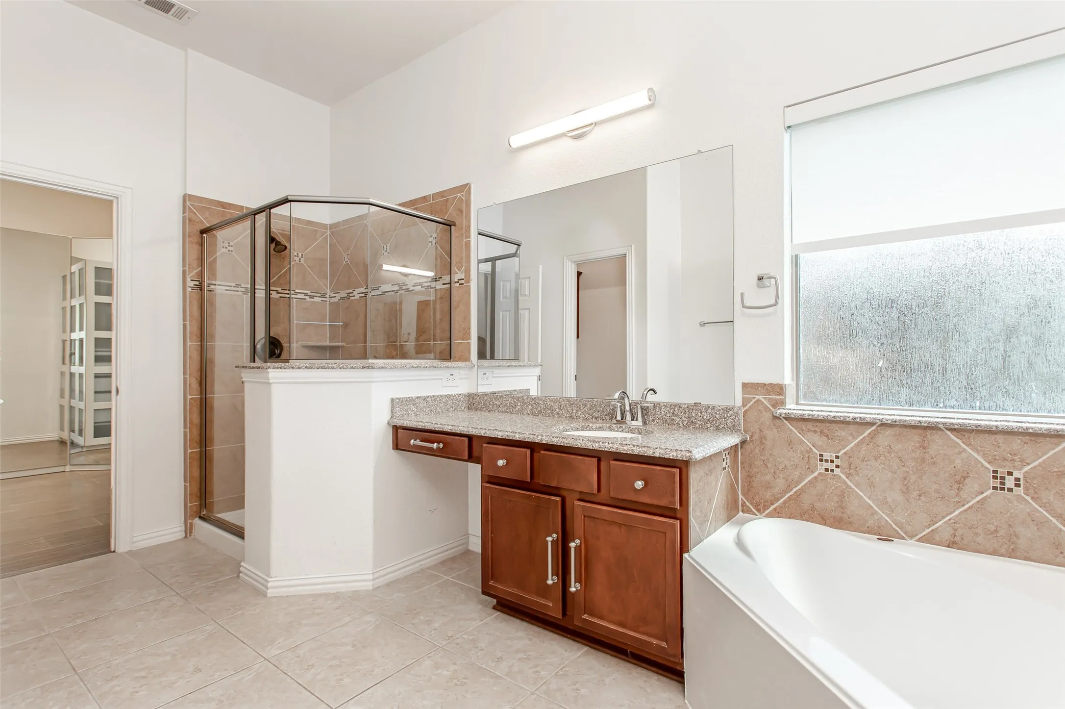 Single Family Residence For Rent in Denton County , 7417 Hidden Cove Lane, Frisco, Texas 75034, 6 Bedroom, 6 Bathroom, 2 Garage spaces, 4,715 Sqft, built in 2011, mls#21407960, Real Estate Agent in Frisco, Homes For Rent in Denton county, Homes For Rent in Frisco, Realtor in Frisco Texas, Real Estate Brokerage Independent Realty Texas, Luminita Cordes Realtor