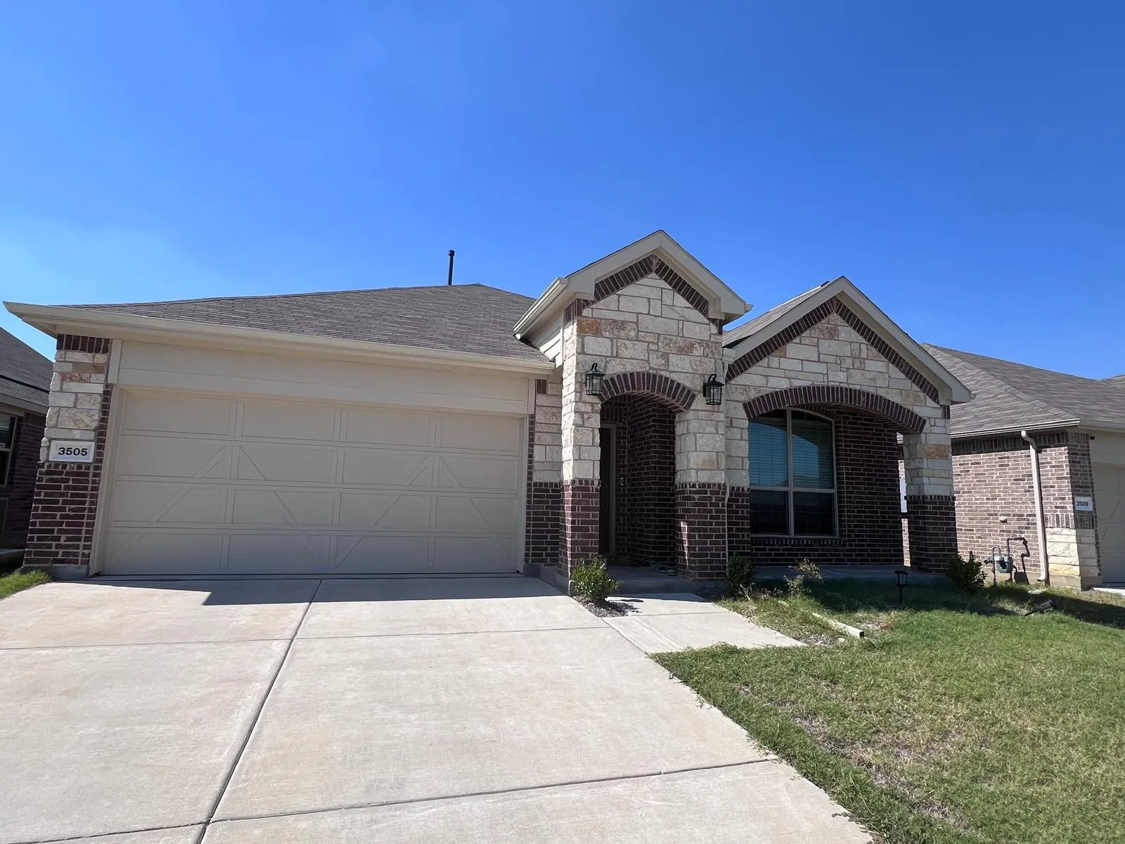 Single Family Residence For Rent