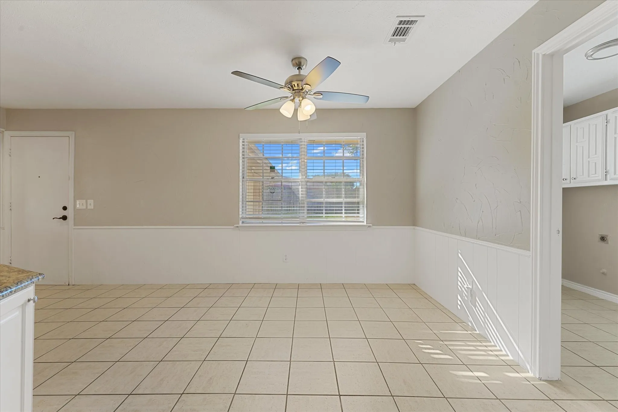 Single Family Residence For Sale in Collin County , 2629 Kimberly Court, Plano, Texas 75075, 4 Bedroom, 3 Bathroom, 2 Garage spaces, 2,564 Sqft, built in 1973, mls#21407097, Real Estate Agent in Plano, Homes For Sale in Collin county, Homes For Sale in Plano, Realtor in Plano Texas, Real Estate Brokerage Independent Realty Texas, Luminita Cordes Realtor