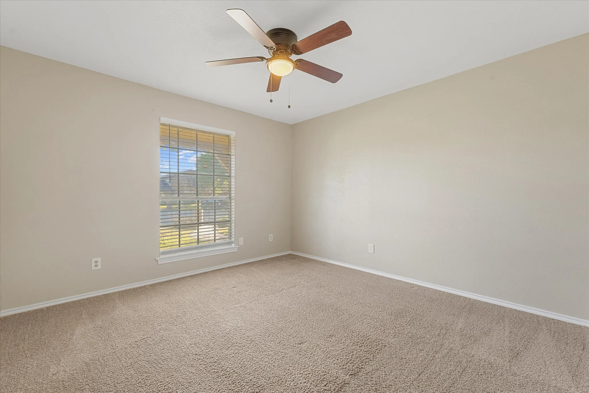 Single Family Residence For Sale in Collin County , 2629 Kimberly Court, Plano, Texas 75075, 4 Bedroom, 3 Bathroom, 2 Garage spaces, 2,564 Sqft, built in 1973, mls#21407097, Real Estate Agent in Plano, Homes For Sale in Collin county, Homes For Sale in Plano, Realtor in Plano Texas, Real Estate Brokerage Independent Realty Texas, Luminita Cordes Realtor