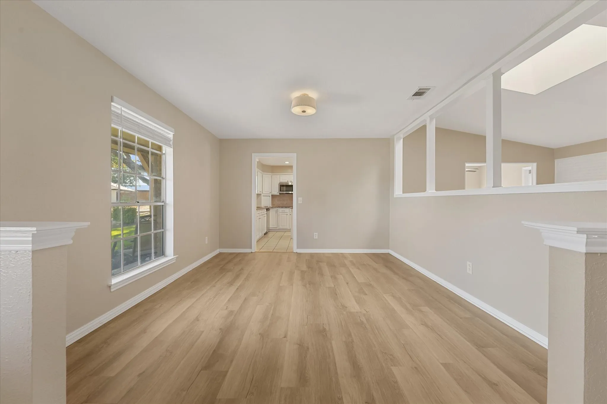 Single Family Residence For Sale in Collin County , 2629 Kimberly Court, Plano, Texas 75075, 4 Bedroom, 3 Bathroom, 2 Garage spaces, 2,564 Sqft, built in 1973, mls#21407097, Real Estate Agent in Plano, Homes For Sale in Collin county, Homes For Sale in Plano, Realtor in Plano Texas, Real Estate Brokerage Independent Realty Texas, Luminita Cordes Realtor