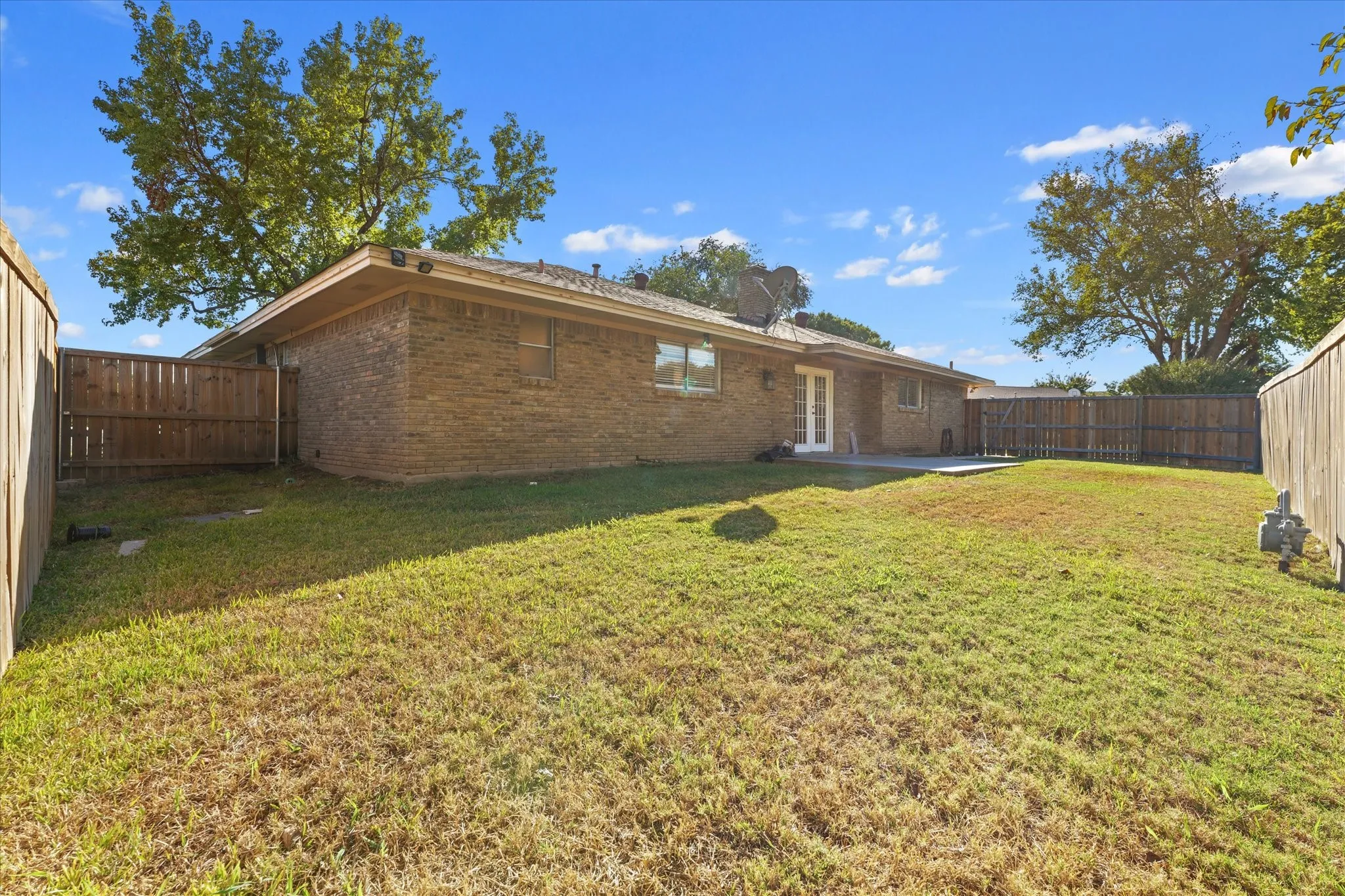 Single Family Residence For Sale in Collin County , 2629 Kimberly Court, Plano, Texas 75075, 4 Bedroom, 3 Bathroom, 2 Garage spaces, 2,564 Sqft, built in 1973, mls#21407097, Real Estate Agent in Plano, Homes For Sale in Collin county, Homes For Sale in Plano, Realtor in Plano Texas, Real Estate Brokerage Independent Realty Texas, Luminita Cordes Realtor