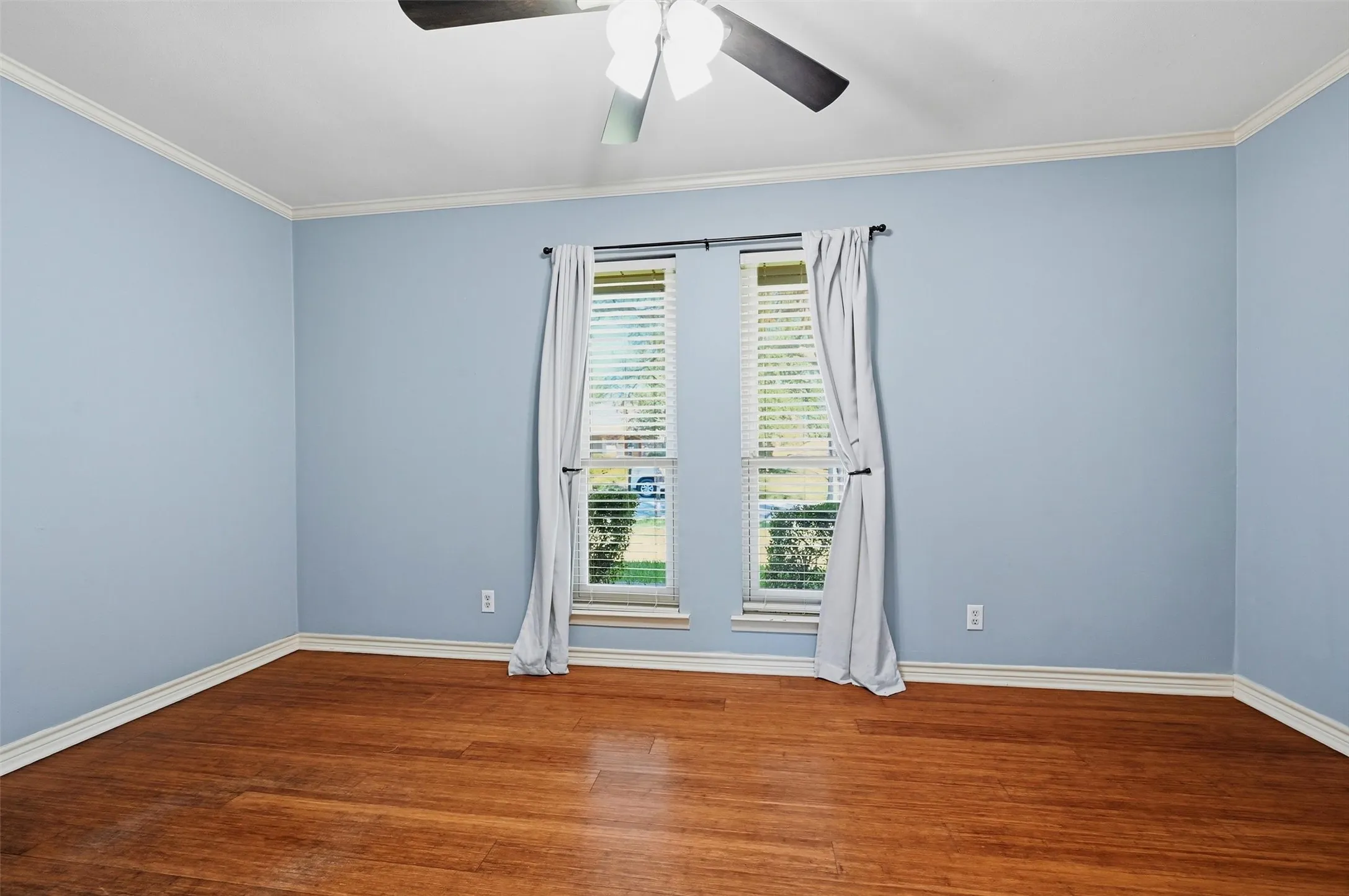 Single Family Residence For Sale in Grayson County , 1826 Skyline Drive, Sherman, Texas 75092, 4 Bedroom, 2 Bathroom, 2 Garage spaces, 1,628 Sqft, built in 1975, mls#21405751, Real Estate Agent in Sherman, Homes For Sale in Grayson county, Homes For Sale in Sherman, Realtor in Sherman Texas, Real Estate Brokerage Independent Realty Texas, Luminita Cordes Realtor