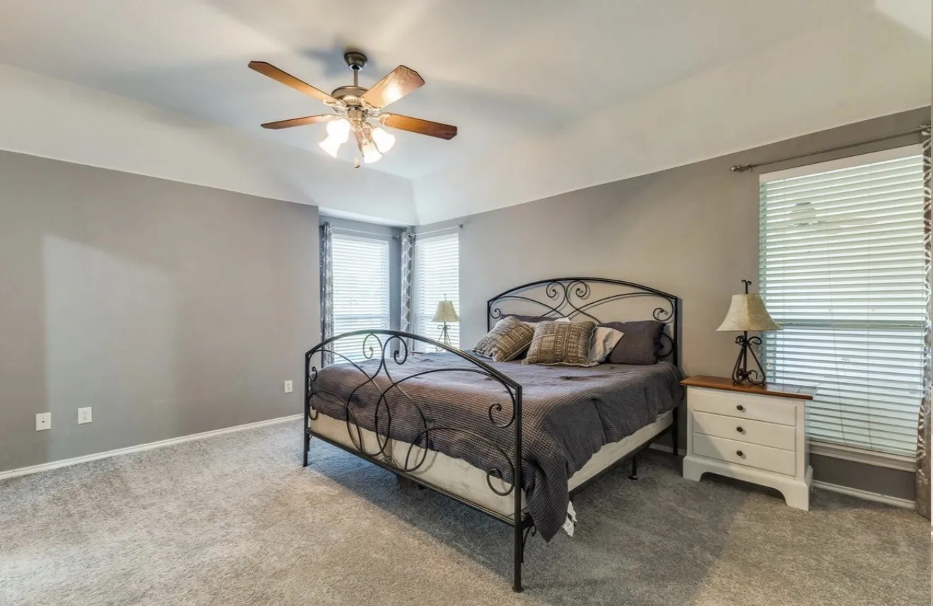 Single Family Residence For Sale in Kaufman County , 11068 Prairie Lakes Lane, Forney, Texas 75126, 4 Bedroom, 3 Bathroom, 2 Garage spaces, 2,769 Sqft, built in 2001, mls#21406333, Real Estate Agent in Forney, Homes For Sale in Kaufman county, Homes For Sale in Forney, Realtor in Forney Texas, Real Estate Brokerage Independent Realty Texas, Luminita Cordes Realtor