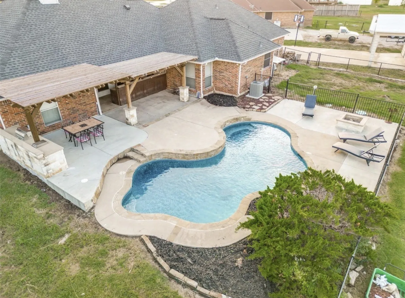 Single Family Residence For Sale in Kaufman County , 11068 Prairie Lakes Lane, Forney, Texas 75126, 4 Bedroom, 3 Bathroom, 2 Garage spaces, 2,769 Sqft, built in 2001, mls#21406333, Real Estate Agent in Forney, Homes For Sale in Kaufman county, Homes For Sale in Forney, Realtor in Forney Texas, Real Estate Brokerage Independent Realty Texas, Luminita Cordes Realtor