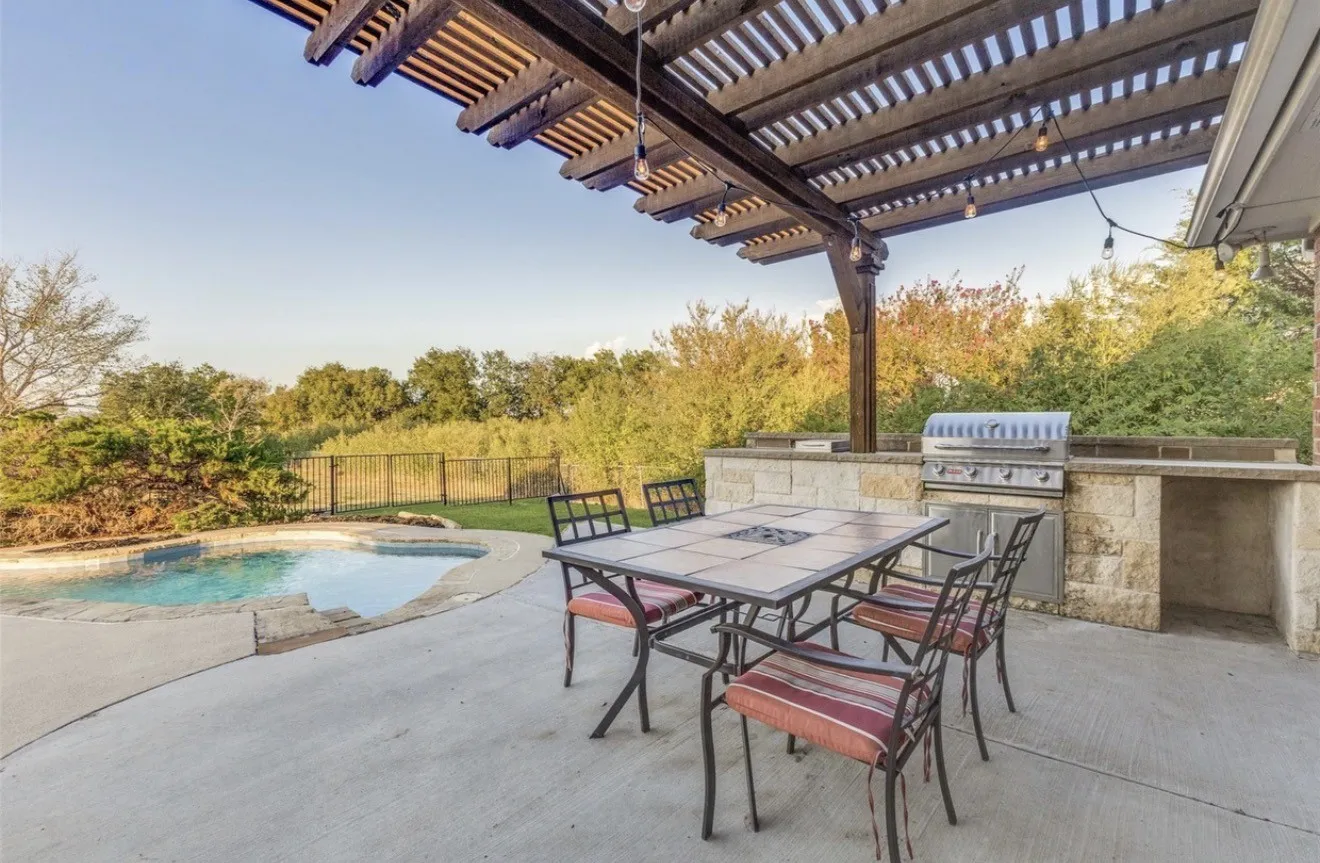 Single Family Residence For Sale in Kaufman County , 11068 Prairie Lakes Lane, Forney, Texas 75126, 4 Bedroom, 3 Bathroom, 2 Garage spaces, 2,769 Sqft, built in 2001, mls#21406333, Real Estate Agent in Forney, Homes For Sale in Kaufman county, Homes For Sale in Forney, Realtor in Forney Texas, Real Estate Brokerage Independent Realty Texas, Luminita Cordes Realtor