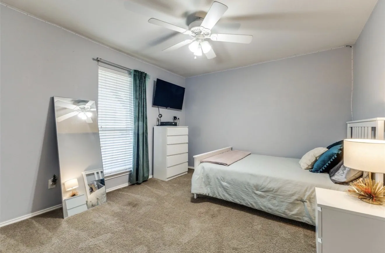 Single Family Residence For Sale in Kaufman County , 11068 Prairie Lakes Lane, Forney, Texas 75126, 4 Bedroom, 3 Bathroom, 2 Garage spaces, 2,769 Sqft, built in 2001, mls#21406333, Real Estate Agent in Forney, Homes For Sale in Kaufman county, Homes For Sale in Forney, Realtor in Forney Texas, Real Estate Brokerage Independent Realty Texas, Luminita Cordes Realtor