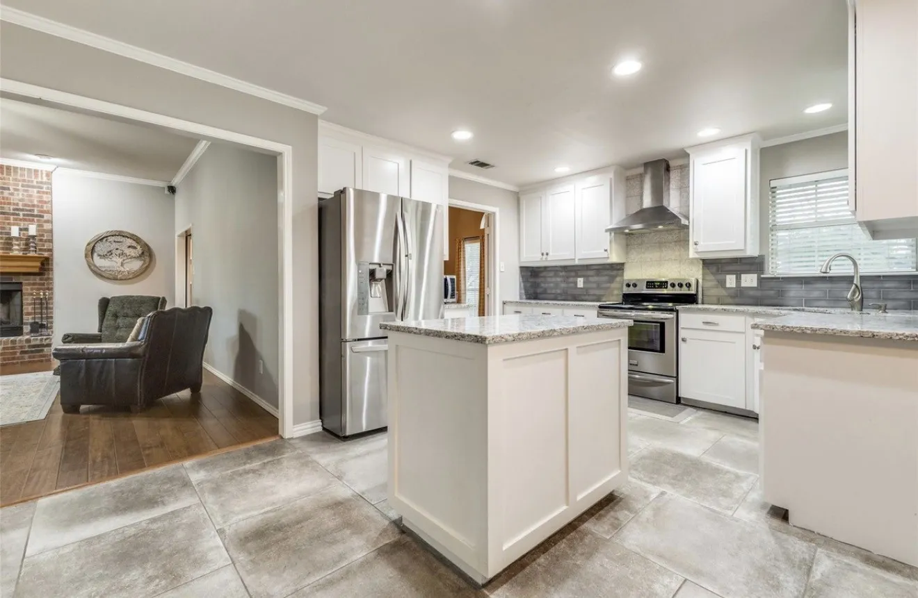 Single Family Residence For Sale in Kaufman County , 11068 Prairie Lakes Lane, Forney, Texas 75126, 4 Bedroom, 3 Bathroom, 2 Garage spaces, 2,769 Sqft, built in 2001, mls#21406333, Real Estate Agent in Forney, Homes For Sale in Kaufman county, Homes For Sale in Forney, Realtor in Forney Texas, Real Estate Brokerage Independent Realty Texas, Luminita Cordes Realtor