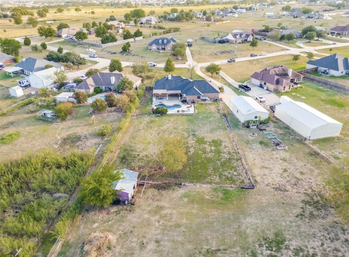 Single Family Residence For Sale in Kaufman County , 11068 Prairie Lakes Lane, Forney, Texas 75126, 4 Bedroom, 3 Bathroom, 2 Garage spaces, 2,769 Sqft, built in 2001, mls#21406333, Real Estate Agent in Forney, Homes For Sale in Kaufman county, Homes For Sale in Forney, Realtor in Forney Texas, Real Estate Brokerage Independent Realty Texas, Luminita Cordes Realtor