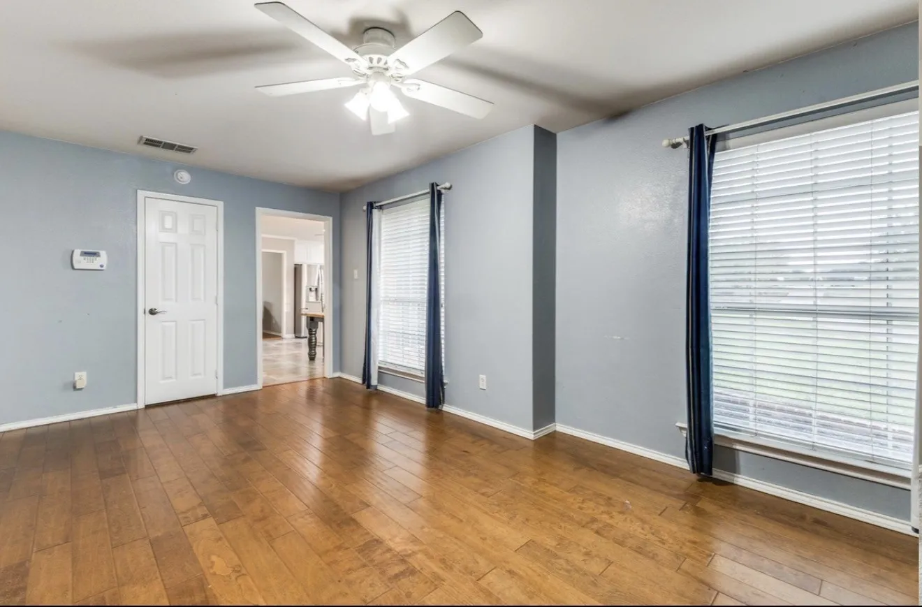 Single Family Residence For Sale in Kaufman County , 11068 Prairie Lakes Lane, Forney, Texas 75126, 4 Bedroom, 3 Bathroom, 2 Garage spaces, 2,769 Sqft, built in 2001, mls#21406333, Real Estate Agent in Forney, Homes For Sale in Kaufman county, Homes For Sale in Forney, Realtor in Forney Texas, Real Estate Brokerage Independent Realty Texas, Luminita Cordes Realtor