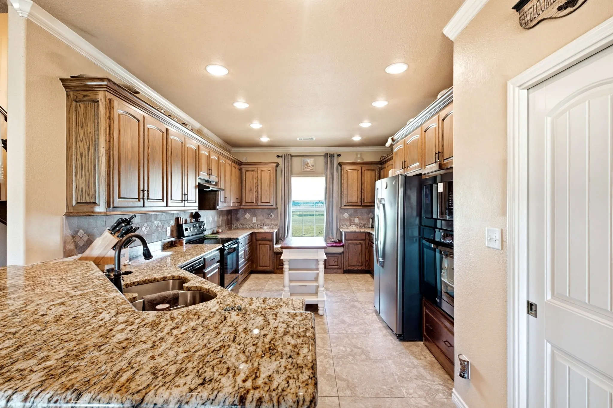 Single Family Residence For Sale in Denton County , 12411 Strittmatter Road, Pilot Point, Texas 76258, 3 Bedroom, 2 Bathroom, 2 Garage spaces, 2,507 Sqft, built in 2012, mls#21407790, Real Estate Agent in Pilot Point, Homes For Sale in Denton county, Homes For Sale in Pilot Point, Realtor in Pilot Point Texas, Real Estate Brokerage Independent Realty Texas, Luminita Cordes Realtor
