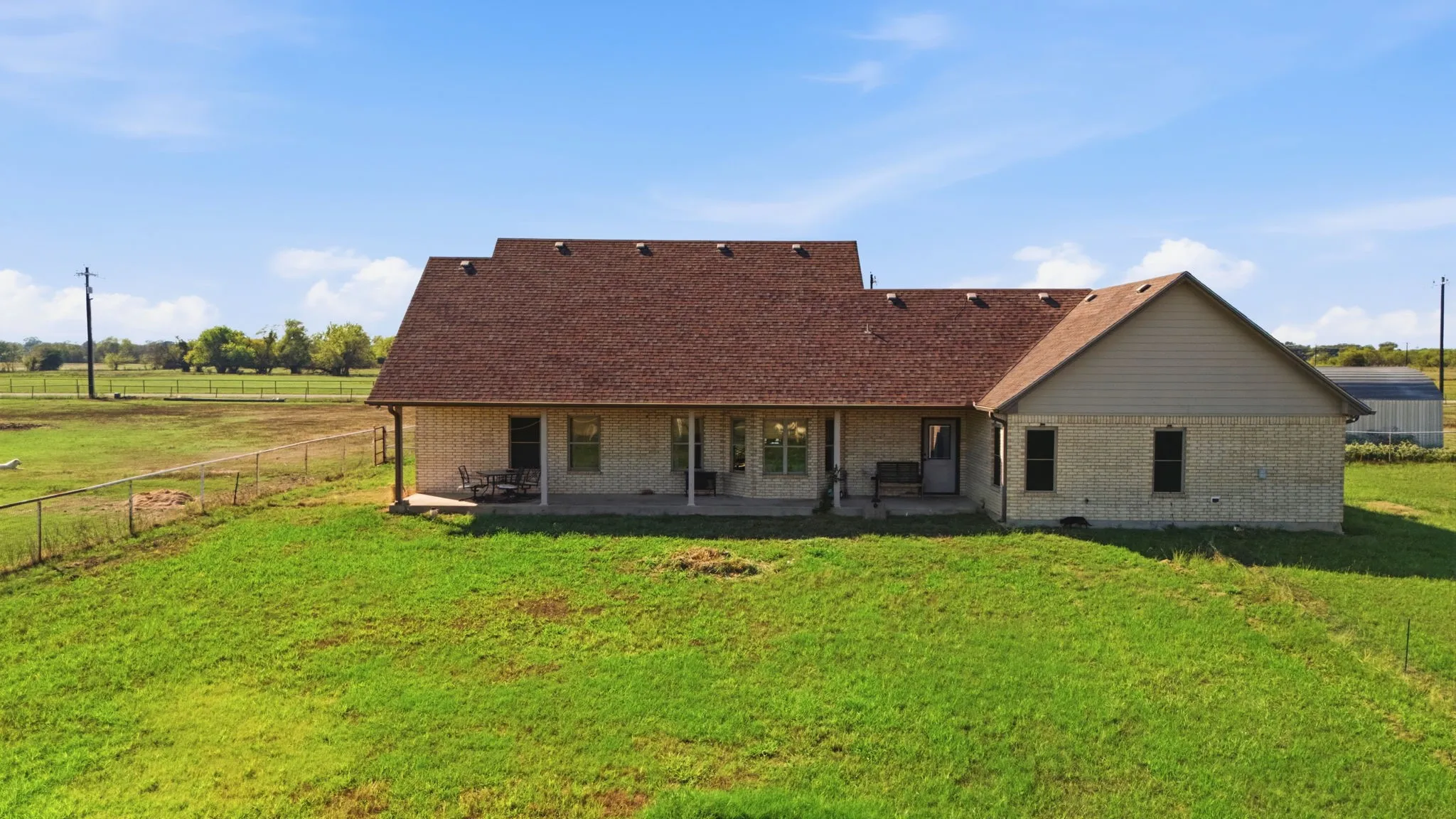 Single Family Residence For Sale in Denton County , 12411 Strittmatter Road, Pilot Point, Texas 76258, 3 Bedroom, 2 Bathroom, 2 Garage spaces, 2,507 Sqft, built in 2012, mls#21407790, Real Estate Agent in Pilot Point, Homes For Sale in Denton county, Homes For Sale in Pilot Point, Realtor in Pilot Point Texas, Real Estate Brokerage Independent Realty Texas, Luminita Cordes Realtor