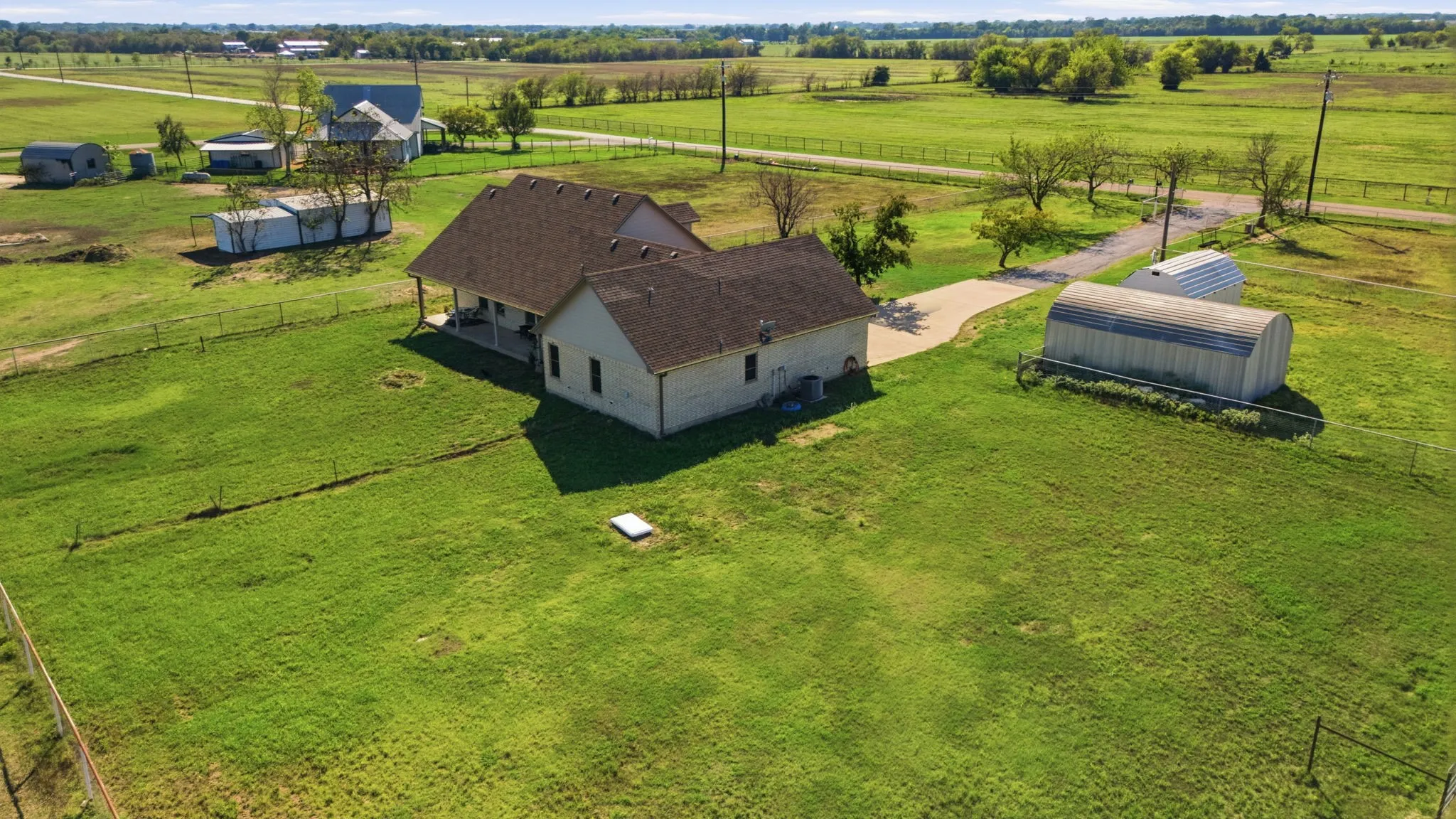 Single Family Residence For Sale in Denton County , 12411 Strittmatter Road, Pilot Point, Texas 76258, 3 Bedroom, 2 Bathroom, 2 Garage spaces, 2,507 Sqft, built in 2012, mls#21407790, Real Estate Agent in Pilot Point, Homes For Sale in Denton county, Homes For Sale in Pilot Point, Realtor in Pilot Point Texas, Real Estate Brokerage Independent Realty Texas, Luminita Cordes Realtor
