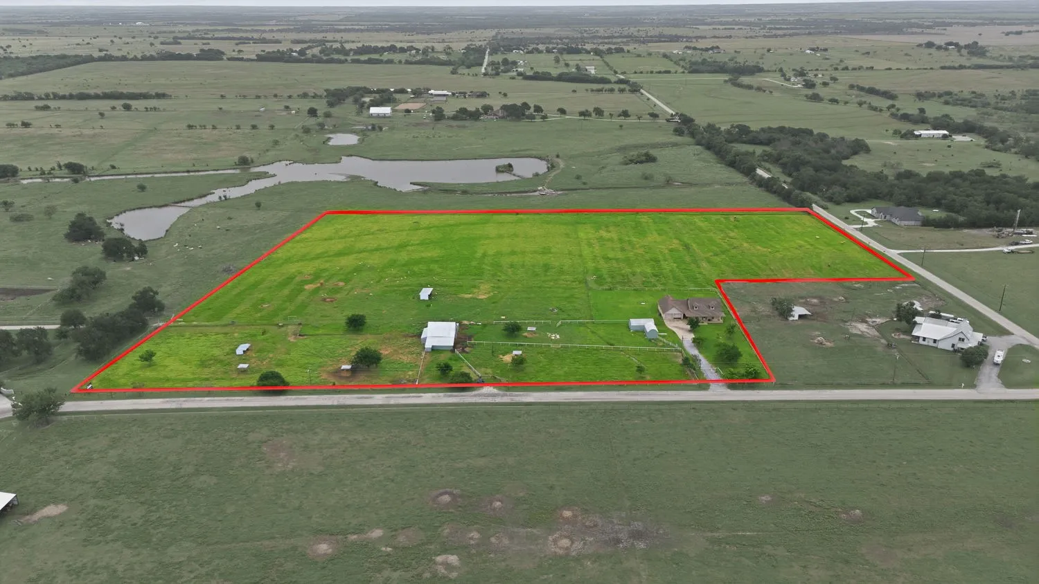 Single Family Residence For Sale in Denton County , 12411 Strittmatter Road, Pilot Point, Texas 76258, 3 Bedroom, 2 Bathroom, 2 Garage spaces, 2,507 Sqft, built in 2012, mls#21407790, Real Estate Agent in Pilot Point, Homes For Sale in Denton county, Homes For Sale in Pilot Point, Realtor in Pilot Point Texas, Real Estate Brokerage Independent Realty Texas, Luminita Cordes Realtor