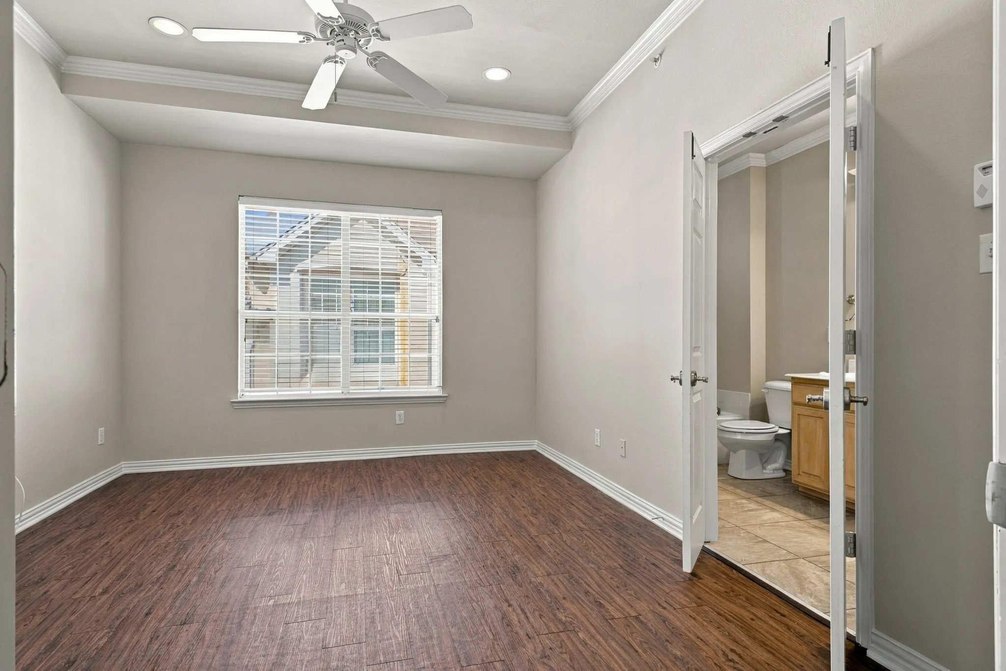 Townhouse For Rent in Dallas County , 2529 Champagne Drive, Irving, Texas 75038, 3 Bedroom, 3 Bathroom, 2 Garage spaces, 1,678 Sqft, built in 2002, mls#21407963, Real Estate Agent in Irving, Homes For Rent in Dallas county, Homes For Rent in Irving, Realtor in Irving Texas, Real Estate Brokerage Independent Realty Texas, Luminita Cordes Realtor