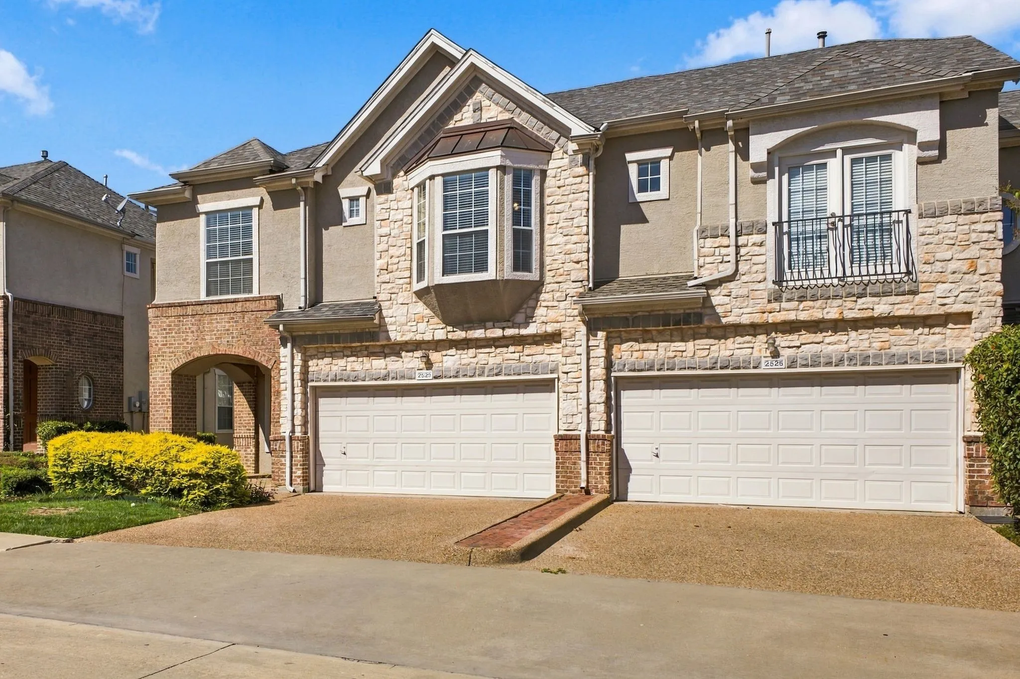 Townhouse For Rent in Dallas County , 2529 Champagne Drive, Irving, Texas 75038, 3 Bedroom, 3 Bathroom, 2 Garage spaces, 1,678 Sqft, built in 2002, mls#21407963, Real Estate Agent in Irving, Homes For Rent in Dallas county, Homes For Rent in Irving, Realtor in Irving Texas, Real Estate Brokerage Independent Realty Texas, Luminita Cordes Realtor