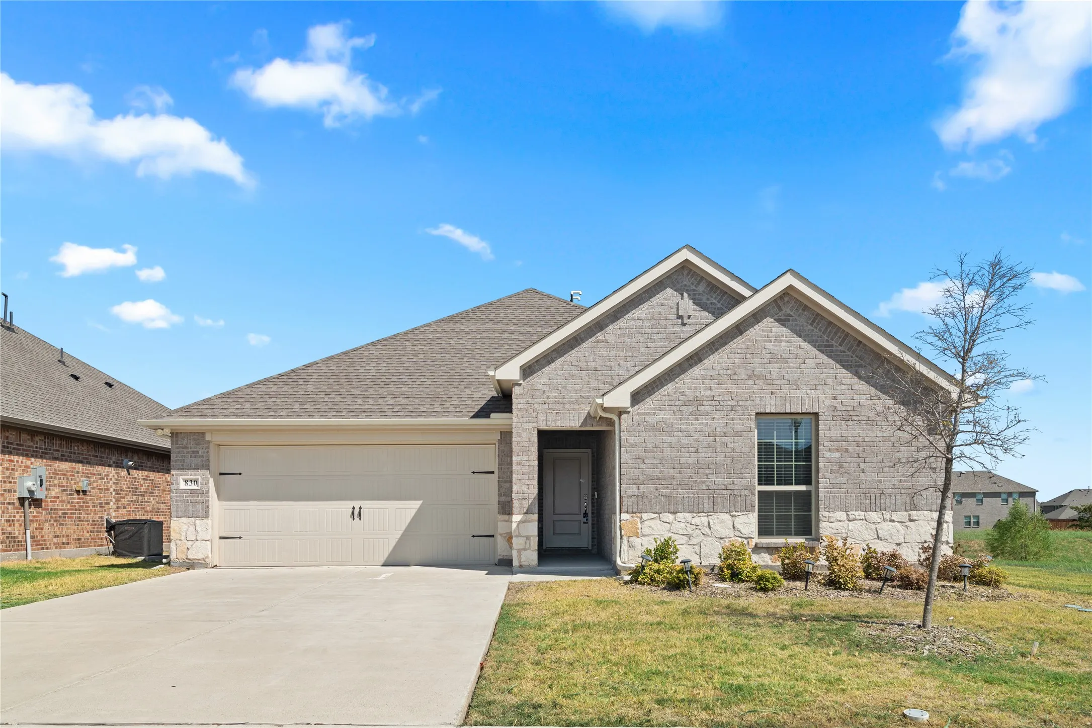 Single Family Residence For Sale in Collin County , 830 Creekview Lane, Lavon, Texas 75166, 4 Bedroom, 2 Bathroom, 2 Garage spaces, 1,861 Sqft, built in 2023, mls#21396899, Real Estate Agent in Lavon, Homes For Sale in Collin county, Homes For Sale in Lavon, Realtor in Lavon Texas, Real Estate Brokerage Independent Realty Texas, Luminita Cordes Realtor