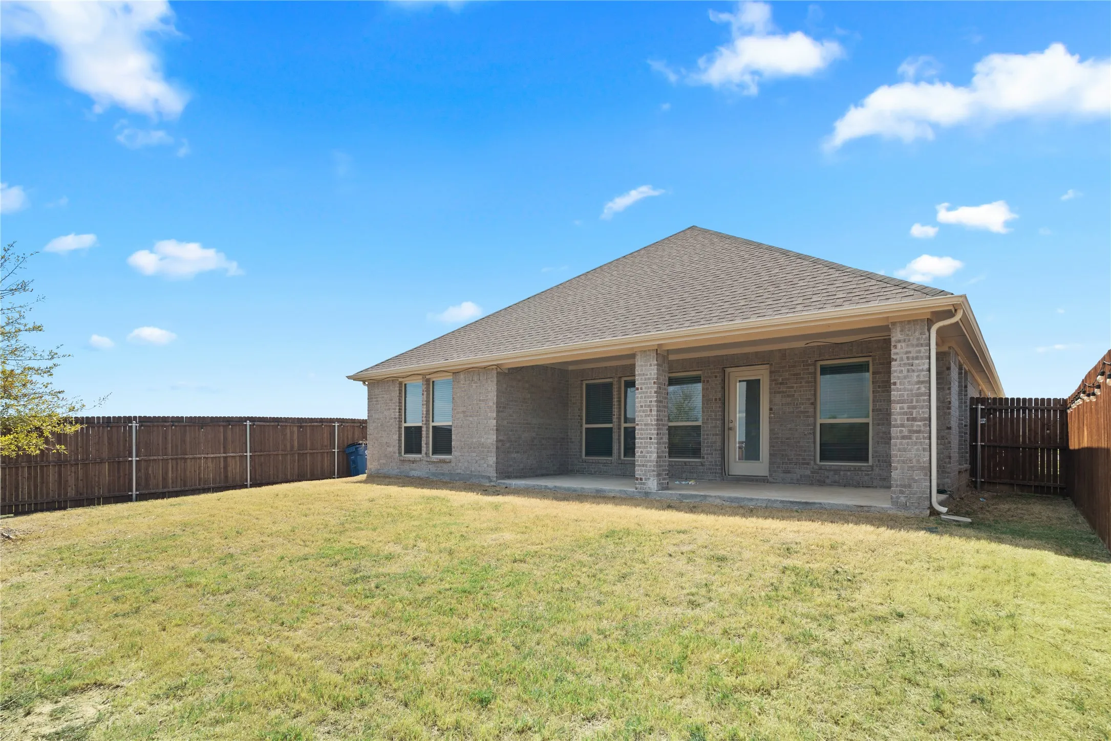 Single Family Residence For Sale in Collin County , 830 Creekview Lane, Lavon, Texas 75166, 4 Bedroom, 2 Bathroom, 2 Garage spaces, 1,861 Sqft, built in 2023, mls#21396899, Real Estate Agent in Lavon, Homes For Sale in Collin county, Homes For Sale in Lavon, Realtor in Lavon Texas, Real Estate Brokerage Independent Realty Texas, Luminita Cordes Realtor