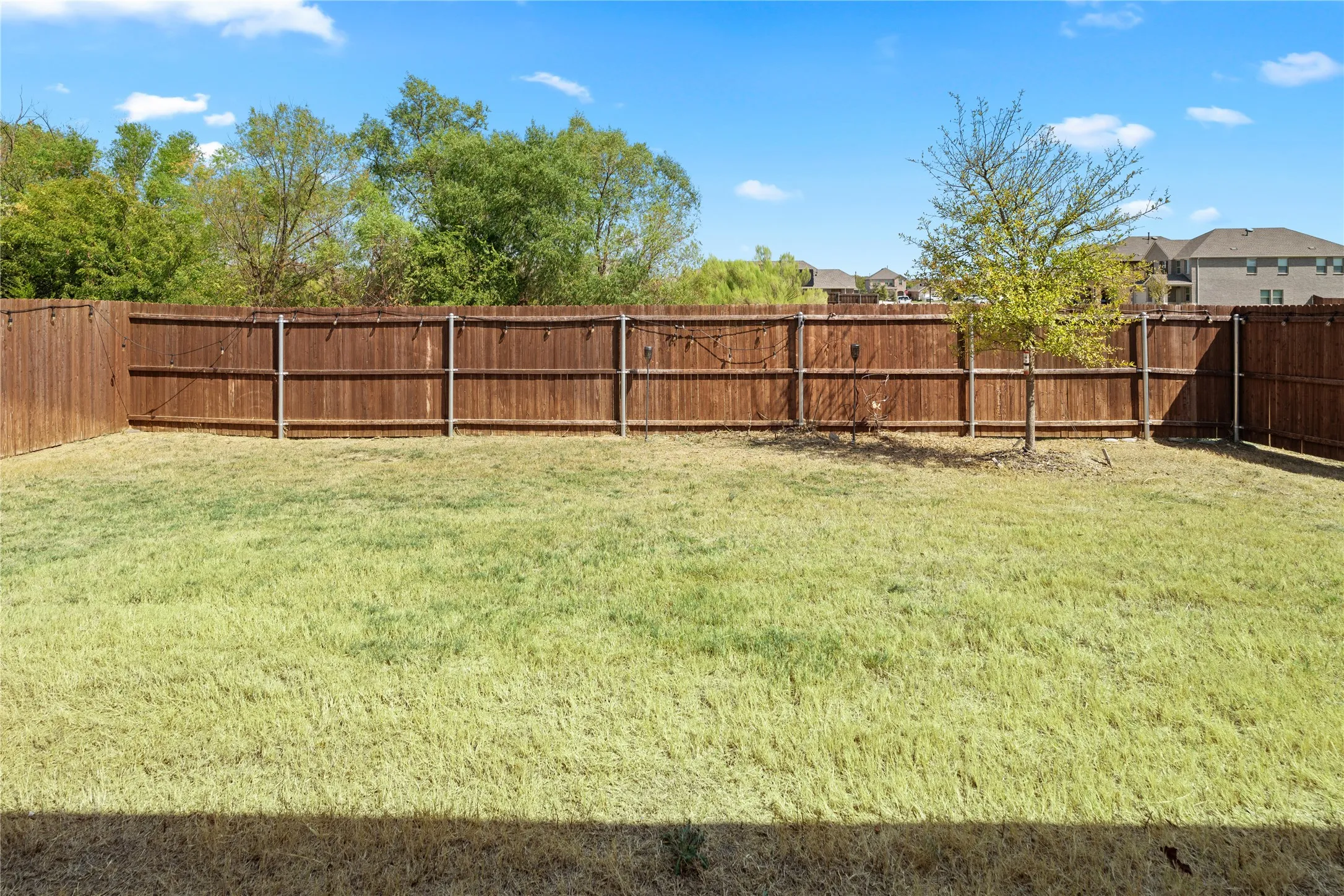 Single Family Residence For Sale in Collin County , 830 Creekview Lane, Lavon, Texas 75166, 4 Bedroom, 2 Bathroom, 2 Garage spaces, 1,861 Sqft, built in 2023, mls#21396899, Real Estate Agent in Lavon, Homes For Sale in Collin county, Homes For Sale in Lavon, Realtor in Lavon Texas, Real Estate Brokerage Independent Realty Texas, Luminita Cordes Realtor