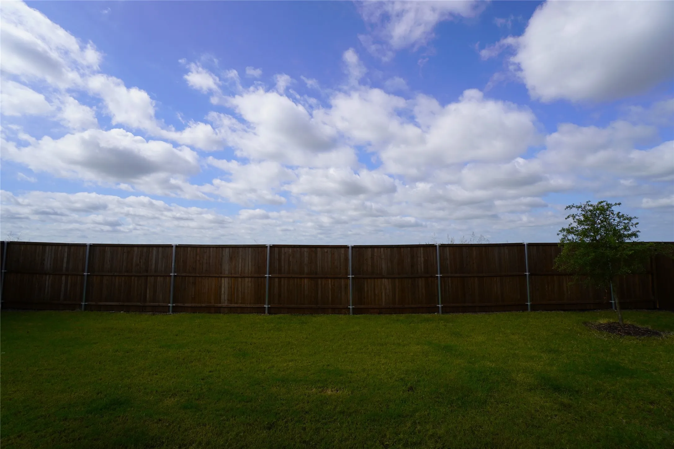 Single Family Residence For Rent in Rockwall County , 476 Declaration Way, Fate, Texas 75189, 4 Bedroom, 2 Bathroom, 2 Garage spaces, 1,848 Sqft, built in 2021, mls#21407073, Real Estate Agent in Fate, Homes For Rent in Rockwall county, Homes For Rent in Fate, Realtor in Fate Texas, Real Estate Brokerage Independent Realty Texas, Luminita Cordes Realtor