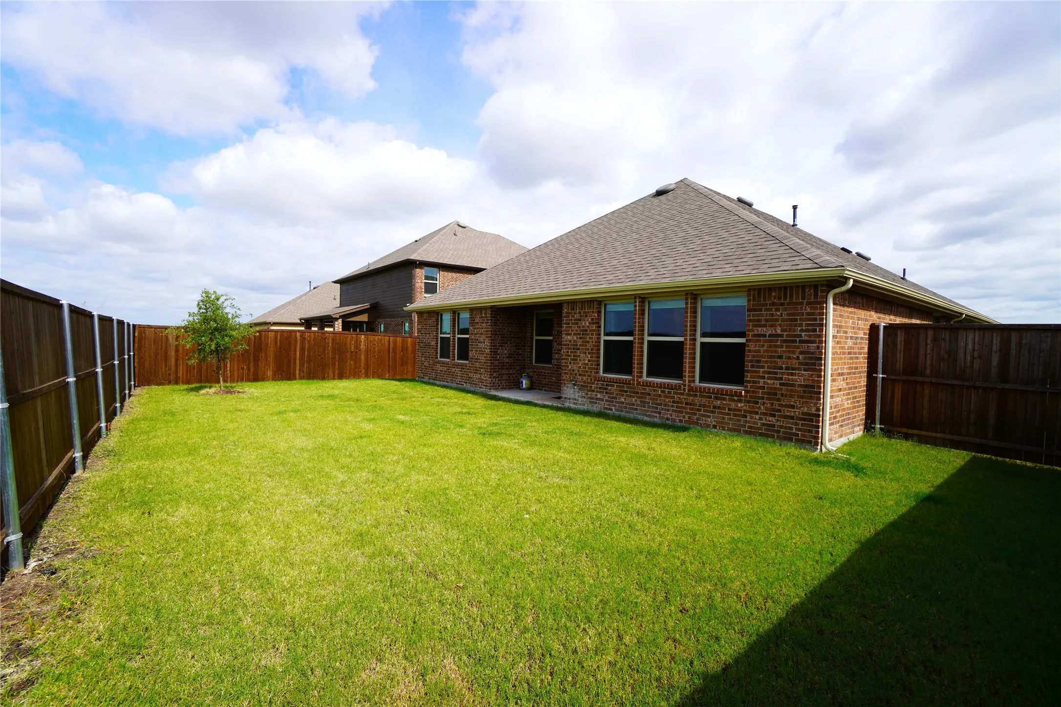 Single Family Residence For Rent in Rockwall County , 476 Declaration Way, Fate, Texas 75189, 4 Bedroom, 2 Bathroom, 2 Garage spaces, 1,848 Sqft, built in 2021, mls#21407073, Real Estate Agent in Fate, Homes For Rent in Rockwall county, Homes For Rent in Fate, Realtor in Fate Texas, Real Estate Brokerage Independent Realty Texas, Luminita Cordes Realtor