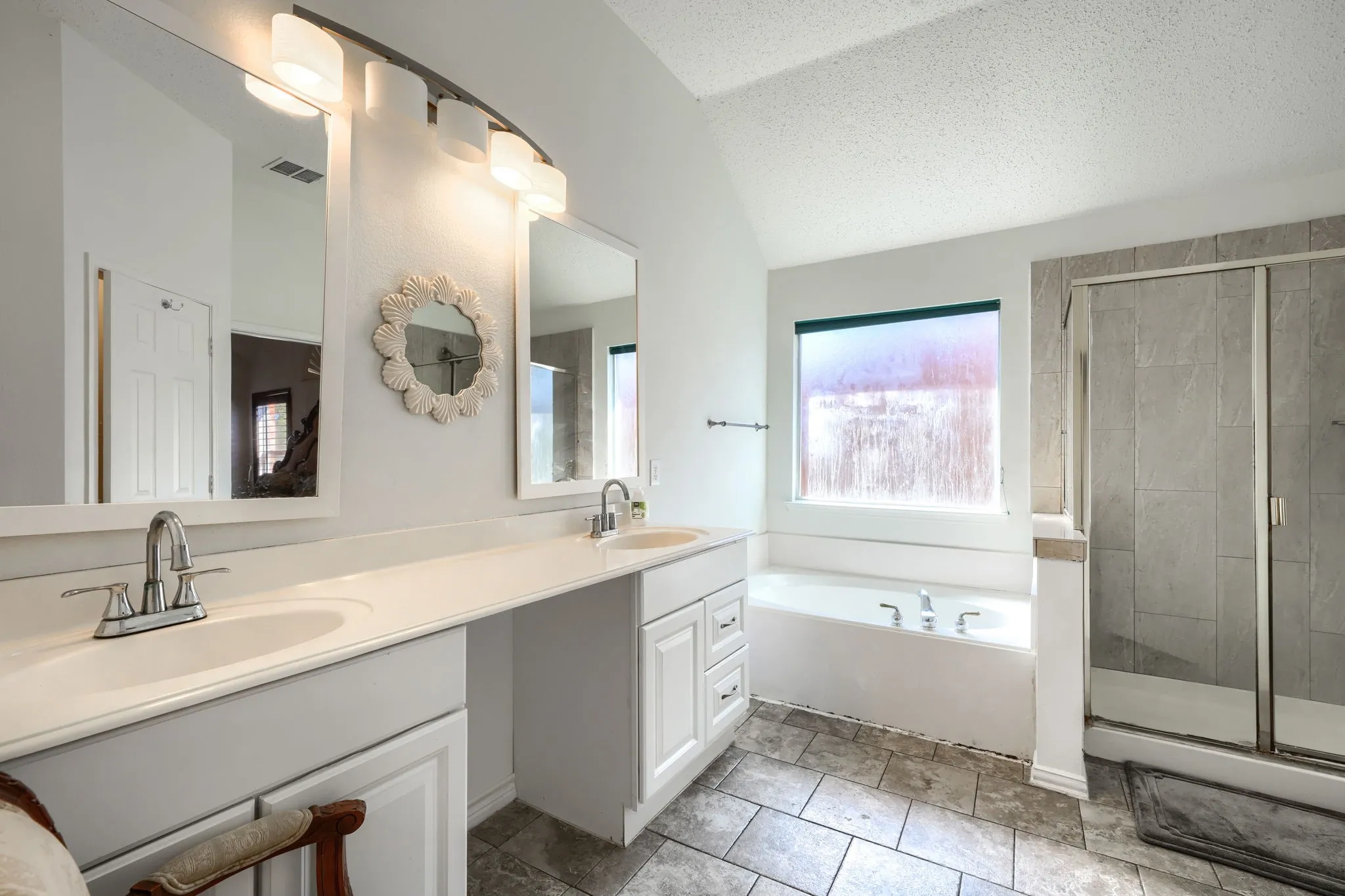 Single Family Residence For Sale in Dallas County , 5402 Onset Bay Drive, Rowlett, Texas 75089, 4 Bedroom, 2 Bathroom, 2 Garage spaces, 2,255 Sqft, built in 2001, mls#21407375, Real Estate Agent in Rowlett, Homes For Sale in Dallas county, Homes For Sale in Rowlett, Realtor in Rowlett Texas, Real Estate Brokerage Independent Realty Texas, Luminita Cordes Realtor