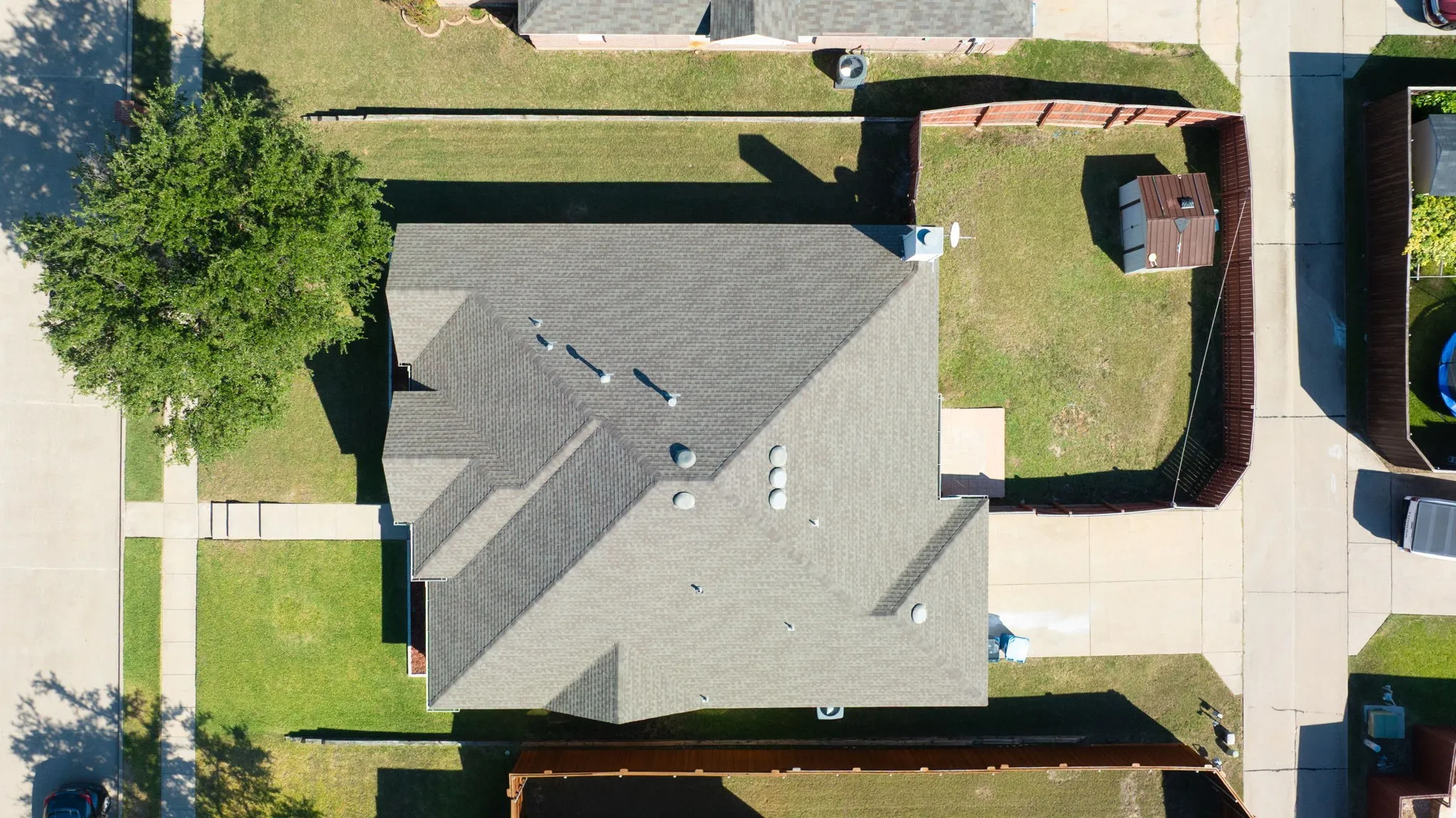 Single Family Residence For Sale in Dallas County , 5402 Onset Bay Drive, Rowlett, Texas 75089, 4 Bedroom, 2 Bathroom, 2 Garage spaces, 2,255 Sqft, built in 2001, mls#21407375, Real Estate Agent in Rowlett, Homes For Sale in Dallas county, Homes For Sale in Rowlett, Realtor in Rowlett Texas, Real Estate Brokerage Independent Realty Texas, Luminita Cordes Realtor