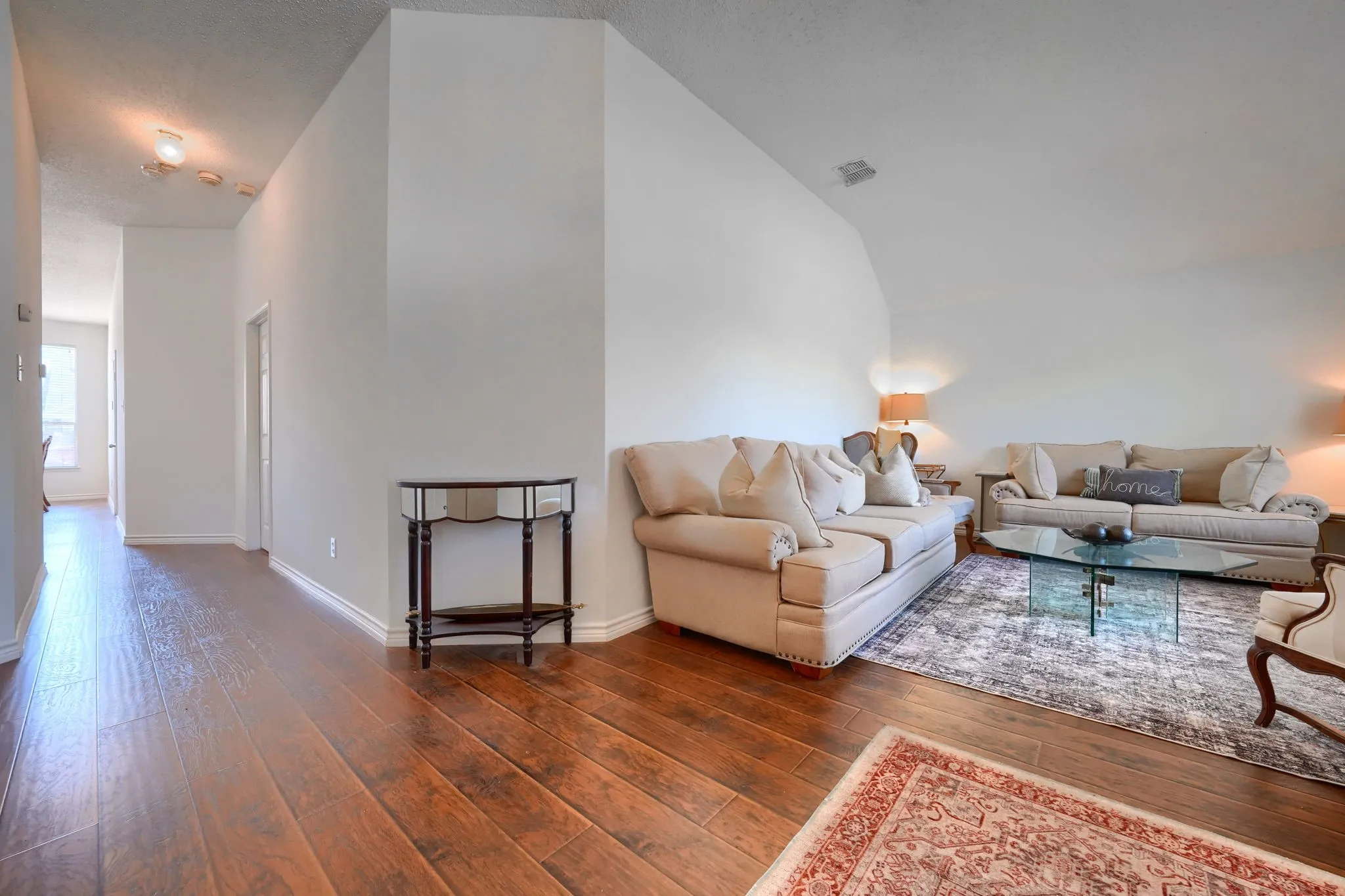 Single Family Residence For Sale in Dallas County , 5402 Onset Bay Drive, Rowlett, Texas 75089, 4 Bedroom, 2 Bathroom, 2 Garage spaces, 2,255 Sqft, built in 2001, mls#21407375, Real Estate Agent in Rowlett, Homes For Sale in Dallas county, Homes For Sale in Rowlett, Realtor in Rowlett Texas, Real Estate Brokerage Independent Realty Texas, Luminita Cordes Realtor