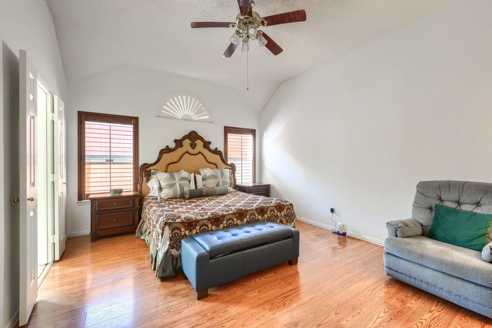 Single Family Residence For Sale in Dallas County , 5402 Onset Bay Drive, Rowlett, Texas 75089, 4 Bedroom, 2 Bathroom, 2 Garage spaces, 2,255 Sqft, built in 2001, mls#21407375, Real Estate Agent in Rowlett, Homes For Sale in Dallas county, Homes For Sale in Rowlett, Realtor in Rowlett Texas, Real Estate Brokerage Independent Realty Texas, Luminita Cordes Realtor
