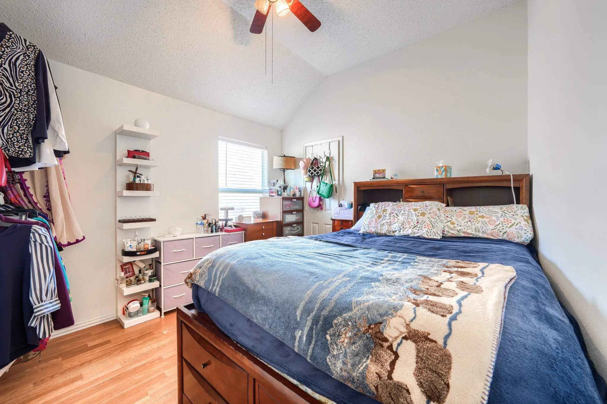 Single Family Residence For Sale in Dallas County , 5402 Onset Bay Drive, Rowlett, Texas 75089, 4 Bedroom, 2 Bathroom, 2 Garage spaces, 2,255 Sqft, built in 2001, mls#21407375, Real Estate Agent in Rowlett, Homes For Sale in Dallas county, Homes For Sale in Rowlett, Realtor in Rowlett Texas, Real Estate Brokerage Independent Realty Texas, Luminita Cordes Realtor