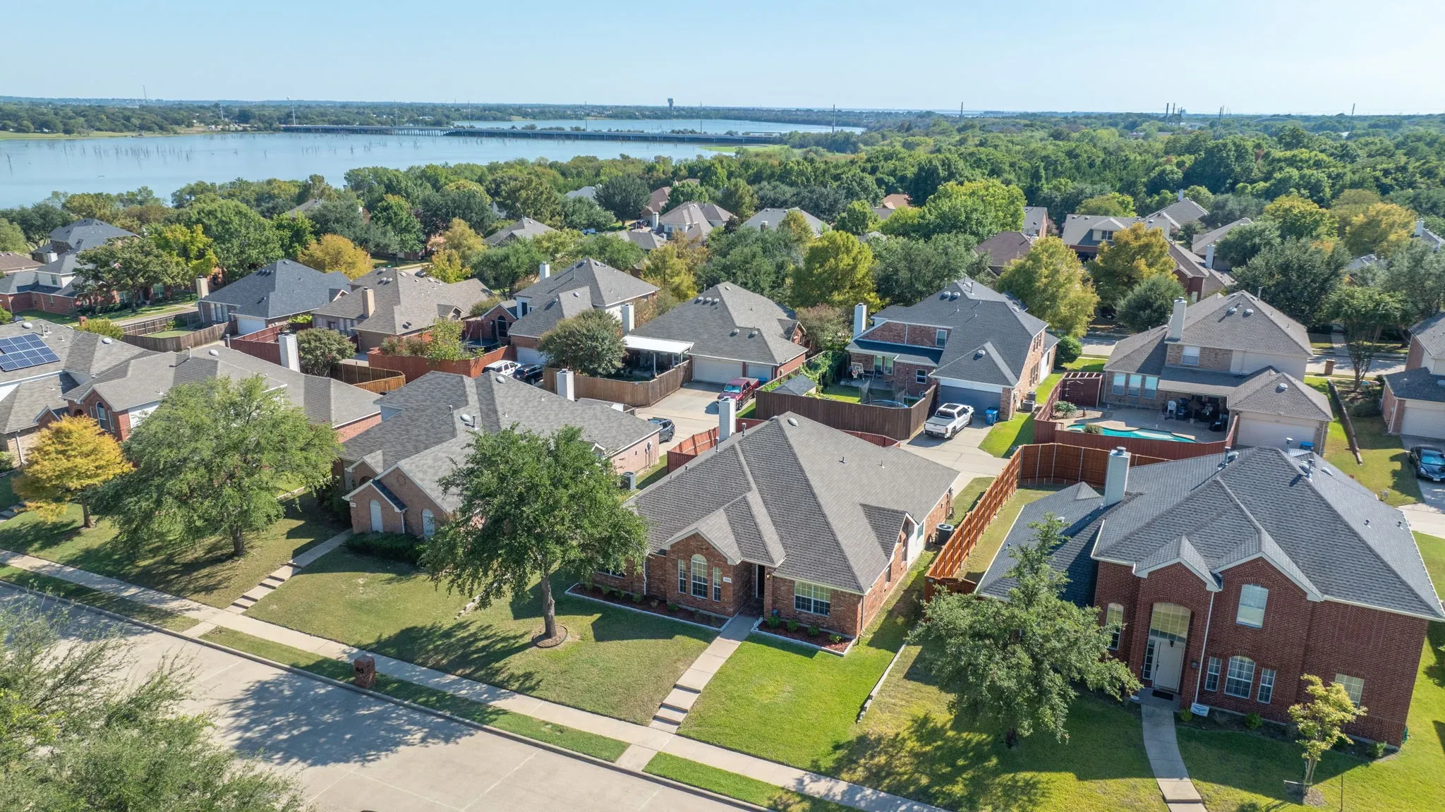 Single Family Residence For Sale in Dallas County , 5402 Onset Bay Drive, Rowlett, Texas 75089, 4 Bedroom, 2 Bathroom, 2 Garage spaces, 2,255 Sqft, built in 2001, mls#21407375, Real Estate Agent in Rowlett, Homes For Sale in Dallas county, Homes For Sale in Rowlett, Realtor in Rowlett Texas, Real Estate Brokerage Independent Realty Texas, Luminita Cordes Realtor