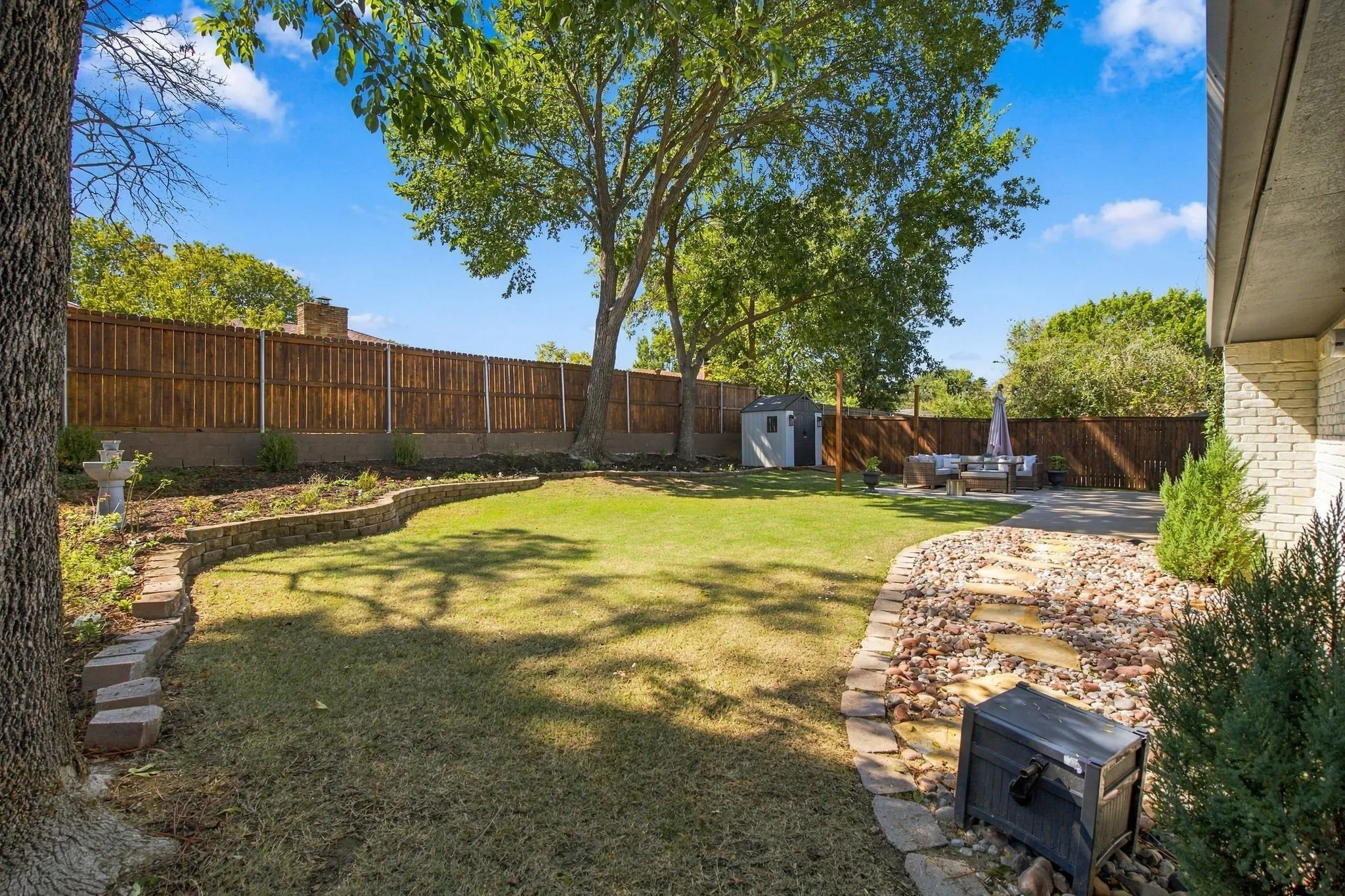 Single Family Residence For Sale in Tarrant County , 2205 Sierra Drive, Grapevine, Texas 76051, 3 Bedroom, 2 Bathroom, 2 Garage spaces, 1,454 Sqft, built in 1978, mls#21407518, Real Estate Agent in Grapevine, Homes For Sale in Tarrant county, Homes For Sale in Grapevine, Realtor in Grapevine Texas, Real Estate Brokerage Independent Realty Texas, Luminita Cordes Realtor