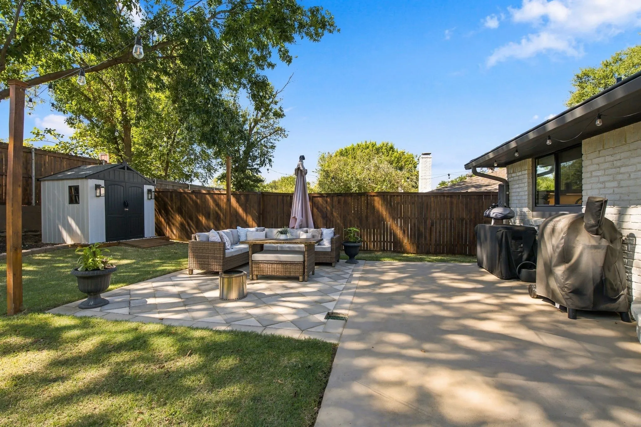 Single Family Residence For Sale in Tarrant County , 2205 Sierra Drive, Grapevine, Texas 76051, 3 Bedroom, 2 Bathroom, 2 Garage spaces, 1,454 Sqft, built in 1978, mls#21407518, Real Estate Agent in Grapevine, Homes For Sale in Tarrant county, Homes For Sale in Grapevine, Realtor in Grapevine Texas, Real Estate Brokerage Independent Realty Texas, Luminita Cordes Realtor