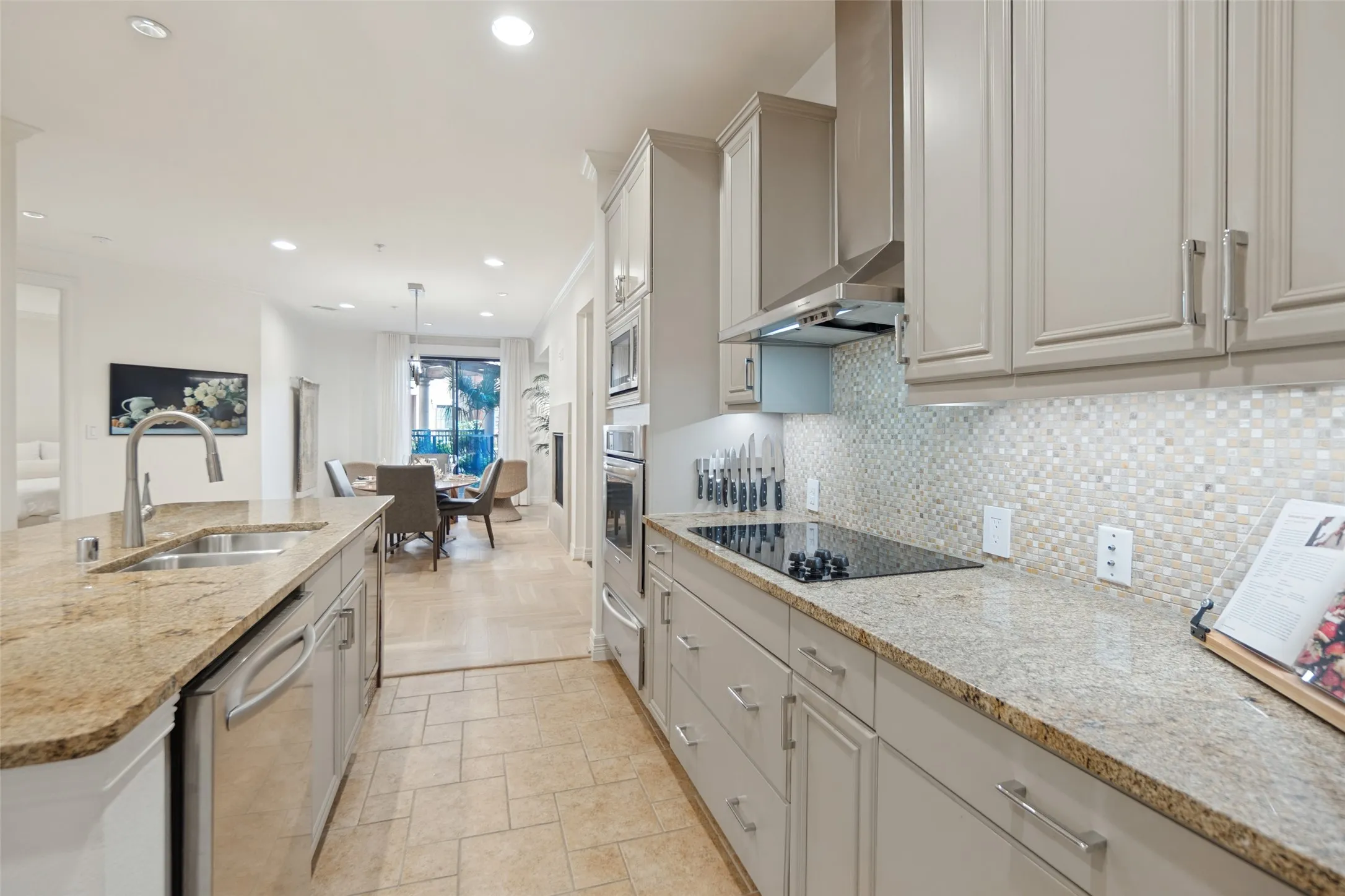 Condominium For Sale in Dallas County , 8616 Turtle Creek Boulevard 214, Dallas, Texas 75225, 2 Bedroom, 3 Bathroom, 3 Garage spaces, 1,949 Sqft, built in 2006, mls#21407493, Real Estate Agent in Dallas, Homes For Sale in Dallas county, Homes For Sale in Dallas, Realtor in Dallas Texas, Real Estate Brokerage Independent Realty Texas, Luminita Cordes Realtor