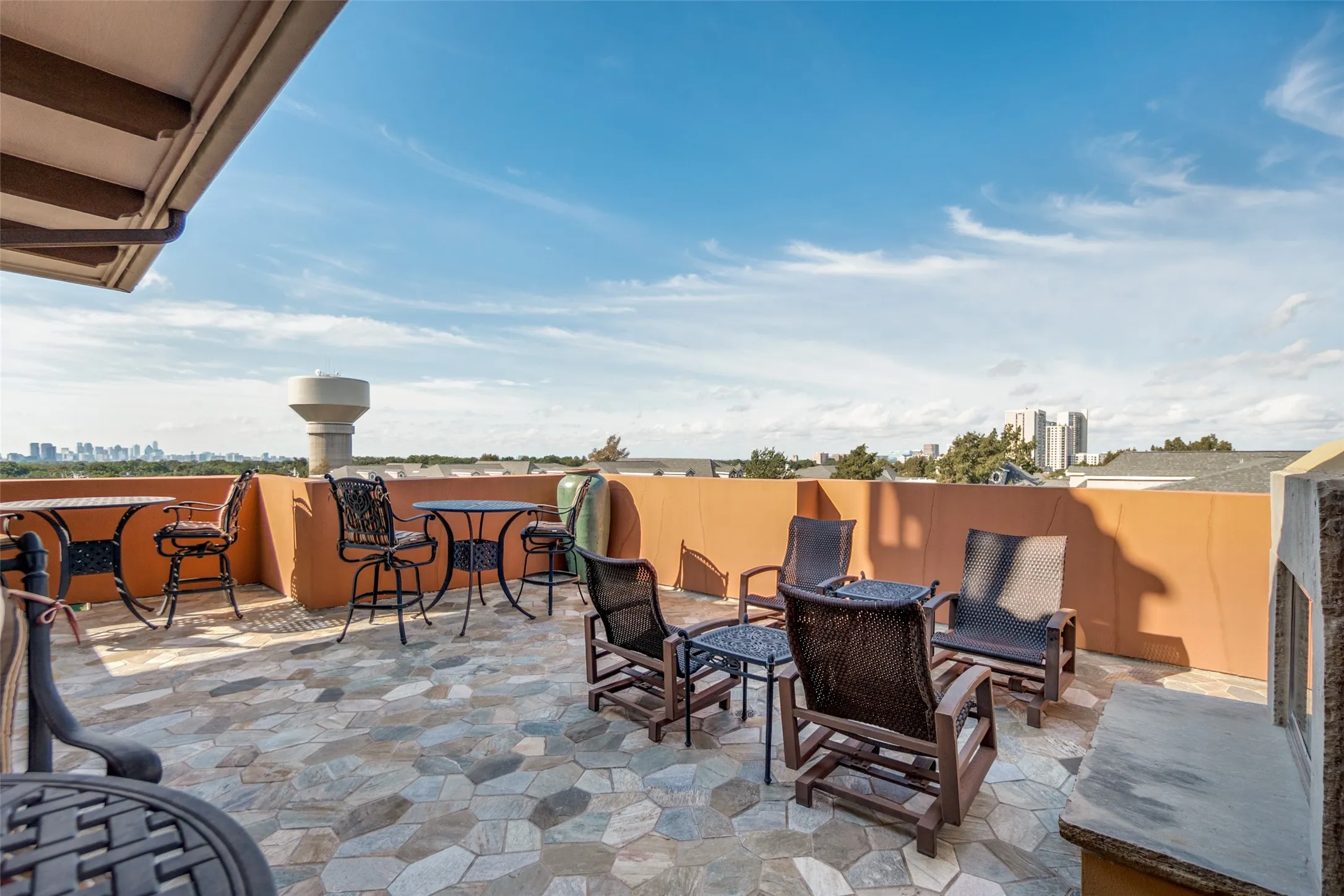 Condominium For Sale in Dallas County , 8616 Turtle Creek Boulevard 214, Dallas, Texas 75225, 2 Bedroom, 3 Bathroom, 3 Garage spaces, 1,949 Sqft, built in 2006, mls#21407493, Real Estate Agent in Dallas, Homes For Sale in Dallas county, Homes For Sale in Dallas, Realtor in Dallas Texas, Real Estate Brokerage Independent Realty Texas, Luminita Cordes Realtor
