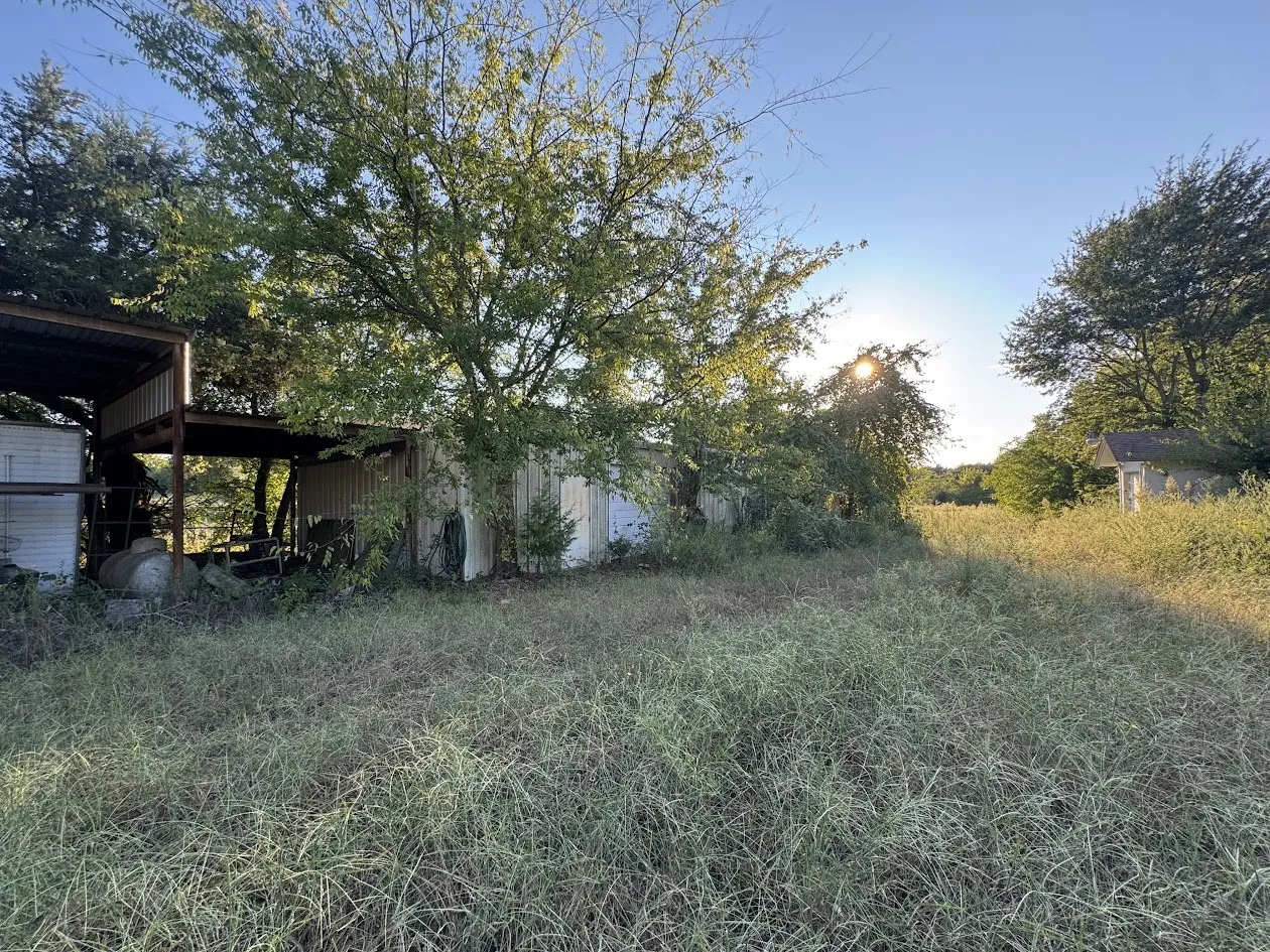 Single Family Residence For Sale in Smith County , 12668 County Road 1139, Tyler, Texas 75709, 3 Bedroom, 2 Bathroom, 2 Garage spaces, 2,573 Sqft, built in 1970, mls#21407948, Real Estate Agent in Tyler, Homes For Sale in Smith county, Homes For Sale in Tyler, Realtor in Tyler Texas, Real Estate Brokerage Independent Realty Texas, Luminita Cordes Realtor