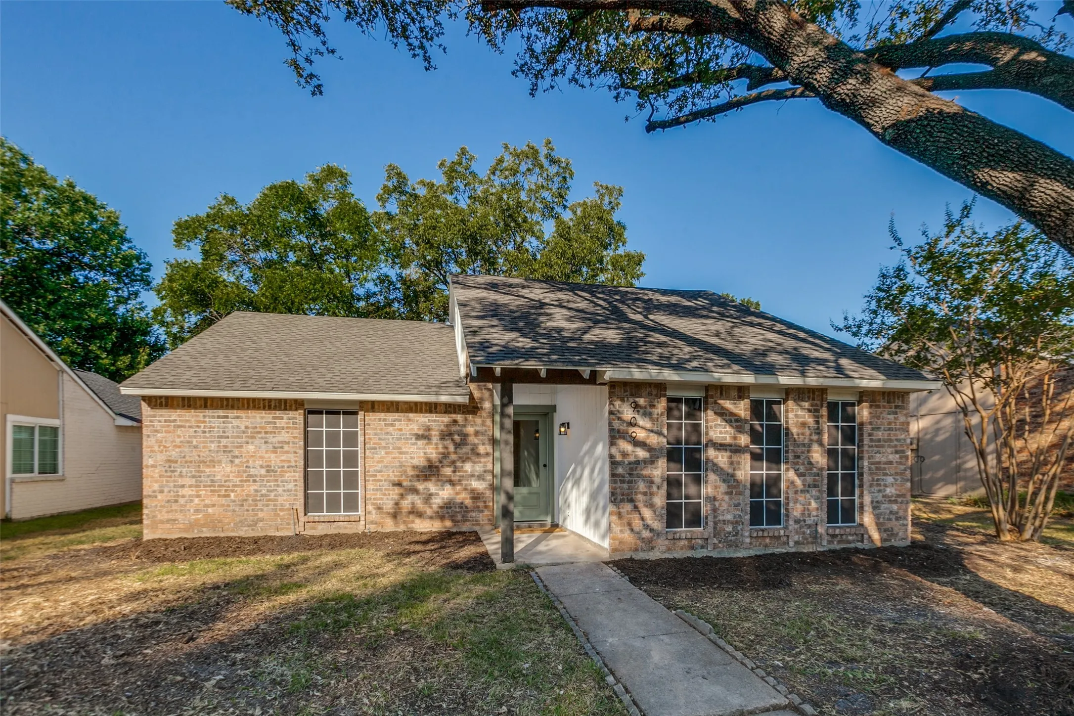 Single Family Residence For Sale