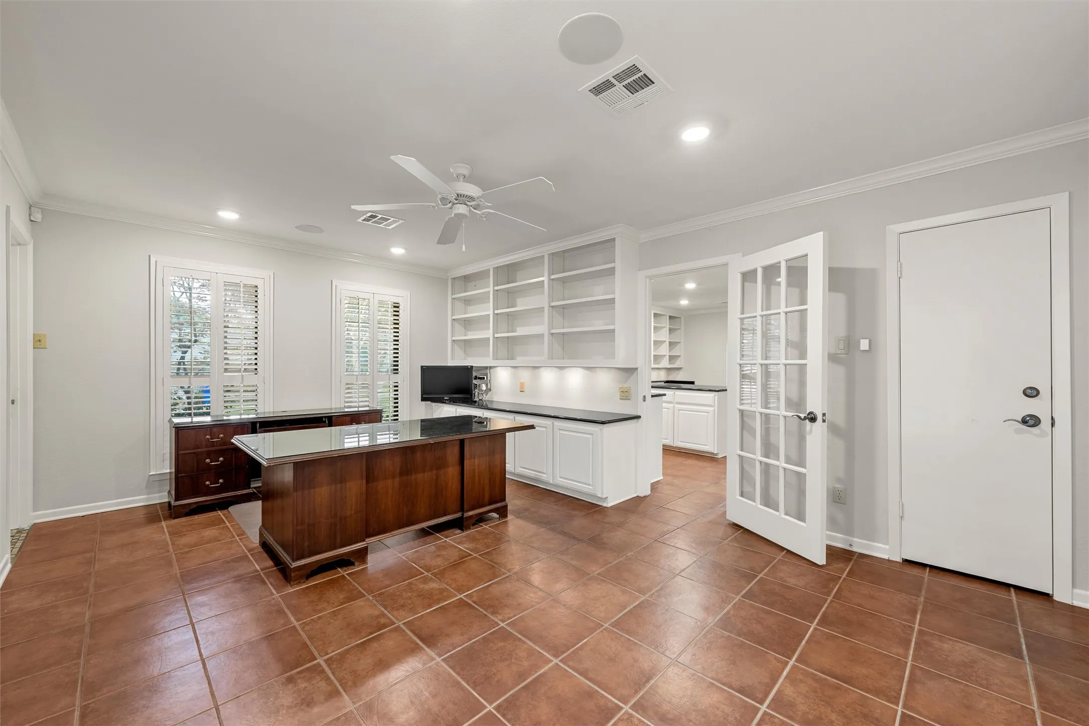 Single Family Residence For Sale in Mc Lennan County , 3906 Green Oak Drive, Waco, Texas 76710, 3 Bedroom, 3 Bathroom, 3 Garage spaces, 2,434 Sqft, built in 1978, mls#21406915, Real Estate Agent in Waco, Homes For Sale in Mc Lennan county, Homes For Sale in Waco, Realtor in Waco Texas, Real Estate Brokerage Independent Realty Texas, Luminita Cordes Realtor