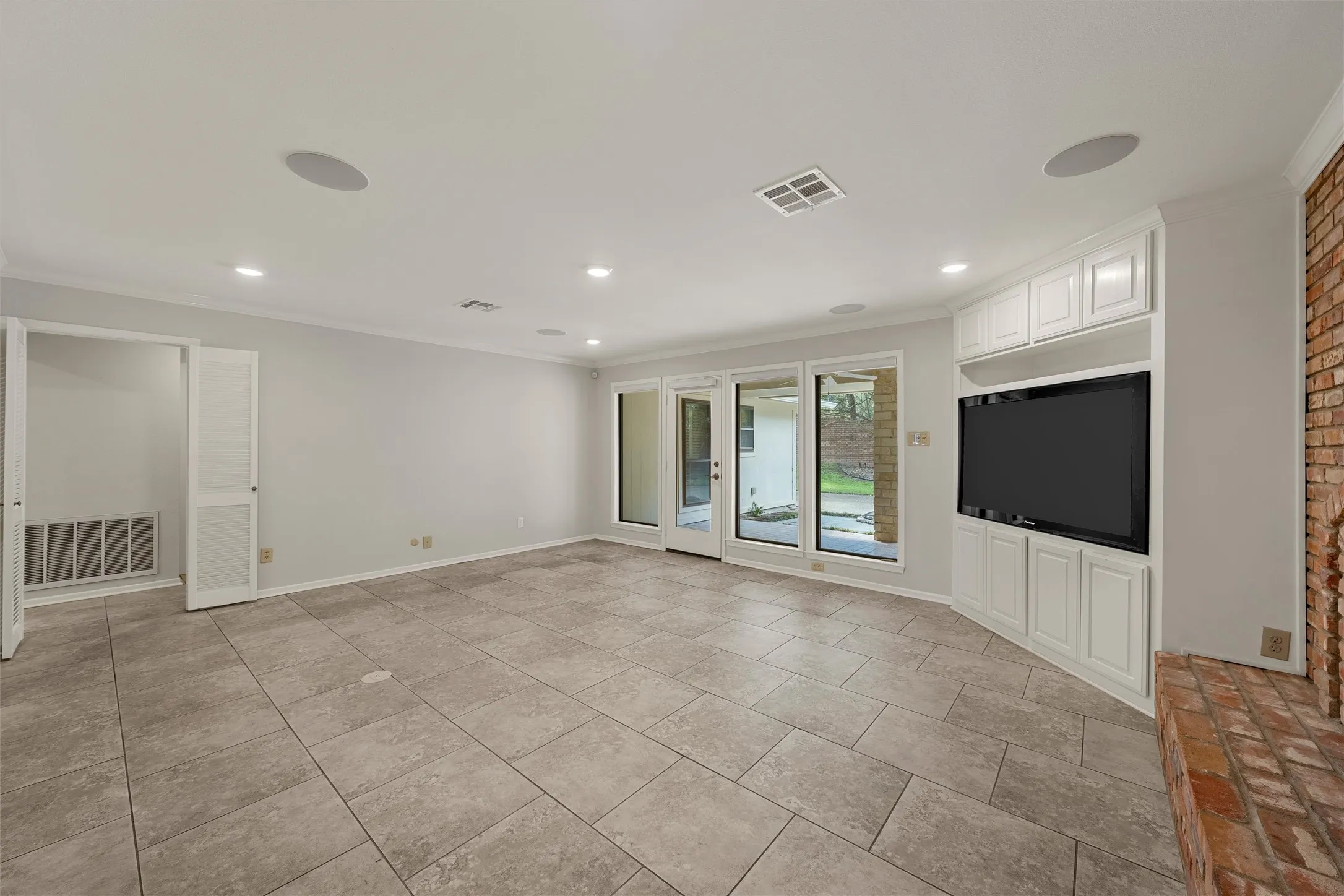 Single Family Residence For Sale in Mc Lennan County , 3906 Green Oak Drive, Waco, Texas 76710, 3 Bedroom, 3 Bathroom, 3 Garage spaces, 2,434 Sqft, built in 1978, mls#21406915, Real Estate Agent in Waco, Homes For Sale in Mc Lennan county, Homes For Sale in Waco, Realtor in Waco Texas, Real Estate Brokerage Independent Realty Texas, Luminita Cordes Realtor