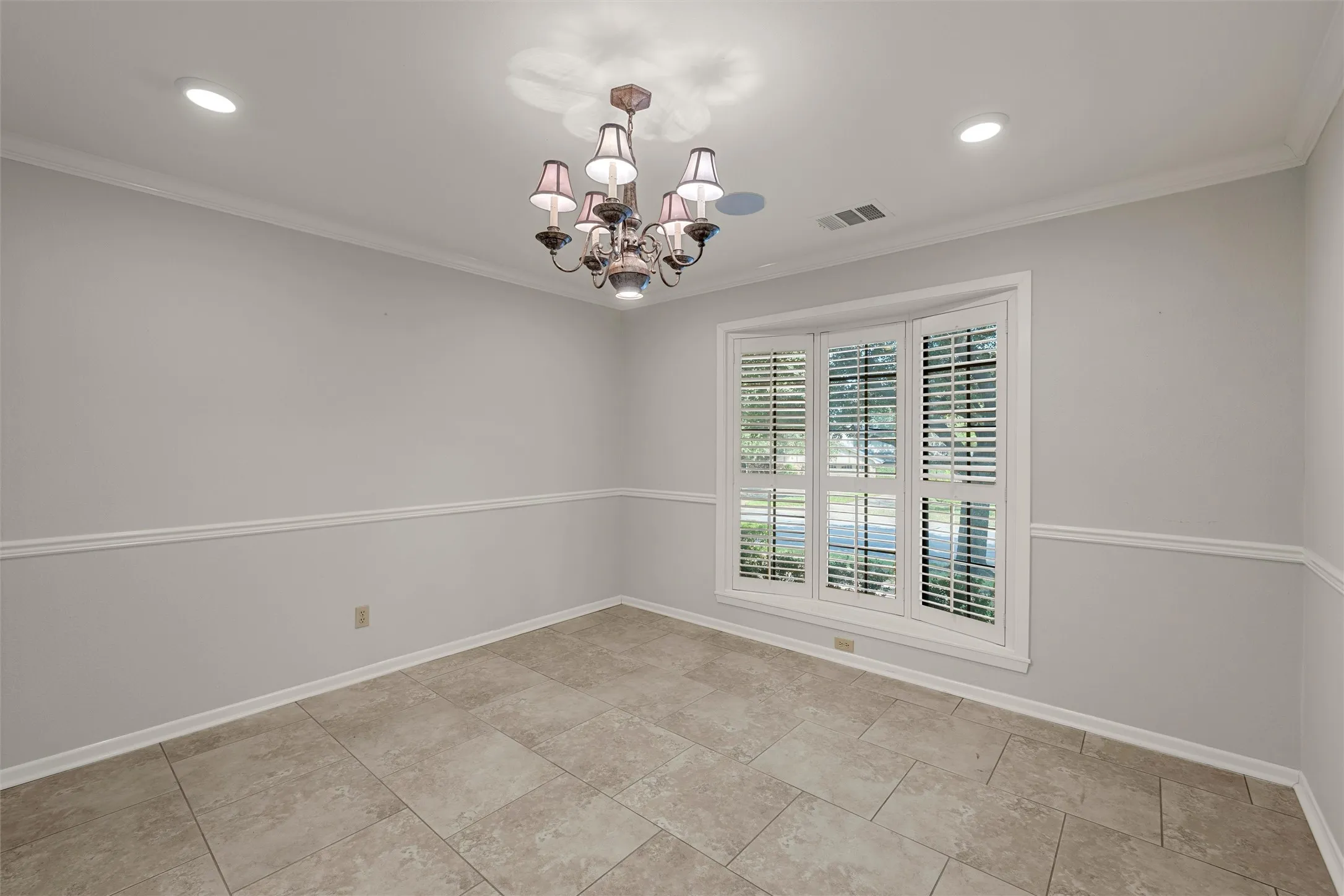 Single Family Residence For Sale in Mc Lennan County , 3906 Green Oak Drive, Waco, Texas 76710, 3 Bedroom, 3 Bathroom, 3 Garage spaces, 2,434 Sqft, built in 1978, mls#21406915, Real Estate Agent in Waco, Homes For Sale in Mc Lennan county, Homes For Sale in Waco, Realtor in Waco Texas, Real Estate Brokerage Independent Realty Texas, Luminita Cordes Realtor