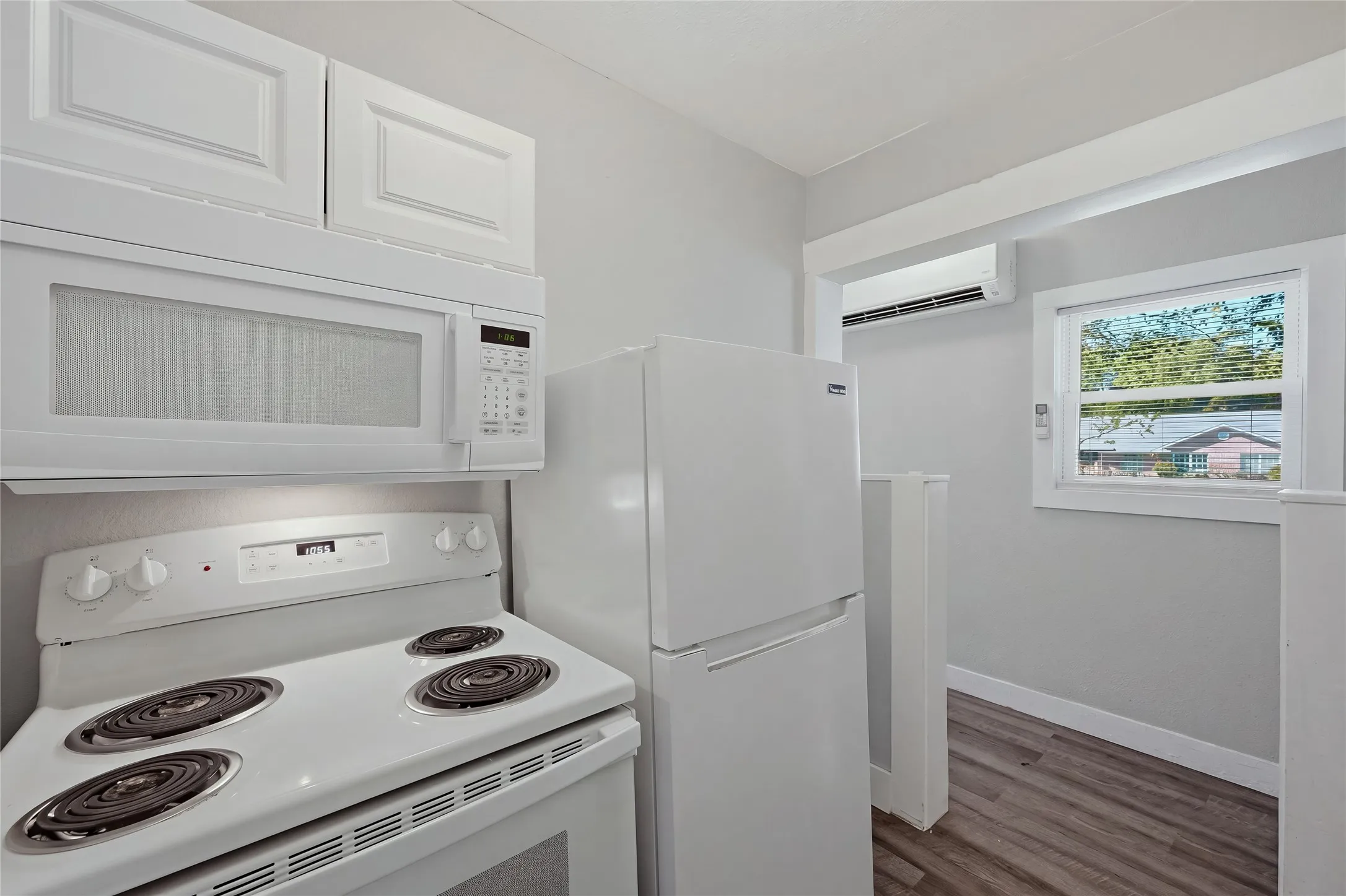 Apartment For Rent in Grayson County , 326 W Sears Street 102, Denison, Texas 75020, 1 Bedroom, 1 Bathroom, Garage spaces, 530 Sqft, built in 1910, mls#21407993, Real Estate Agent in Denison, Homes For Rent in Grayson county, Homes For Rent in Denison, Realtor in Denison Texas, Real Estate Brokerage Independent Realty Texas, Luminita Cordes Realtor