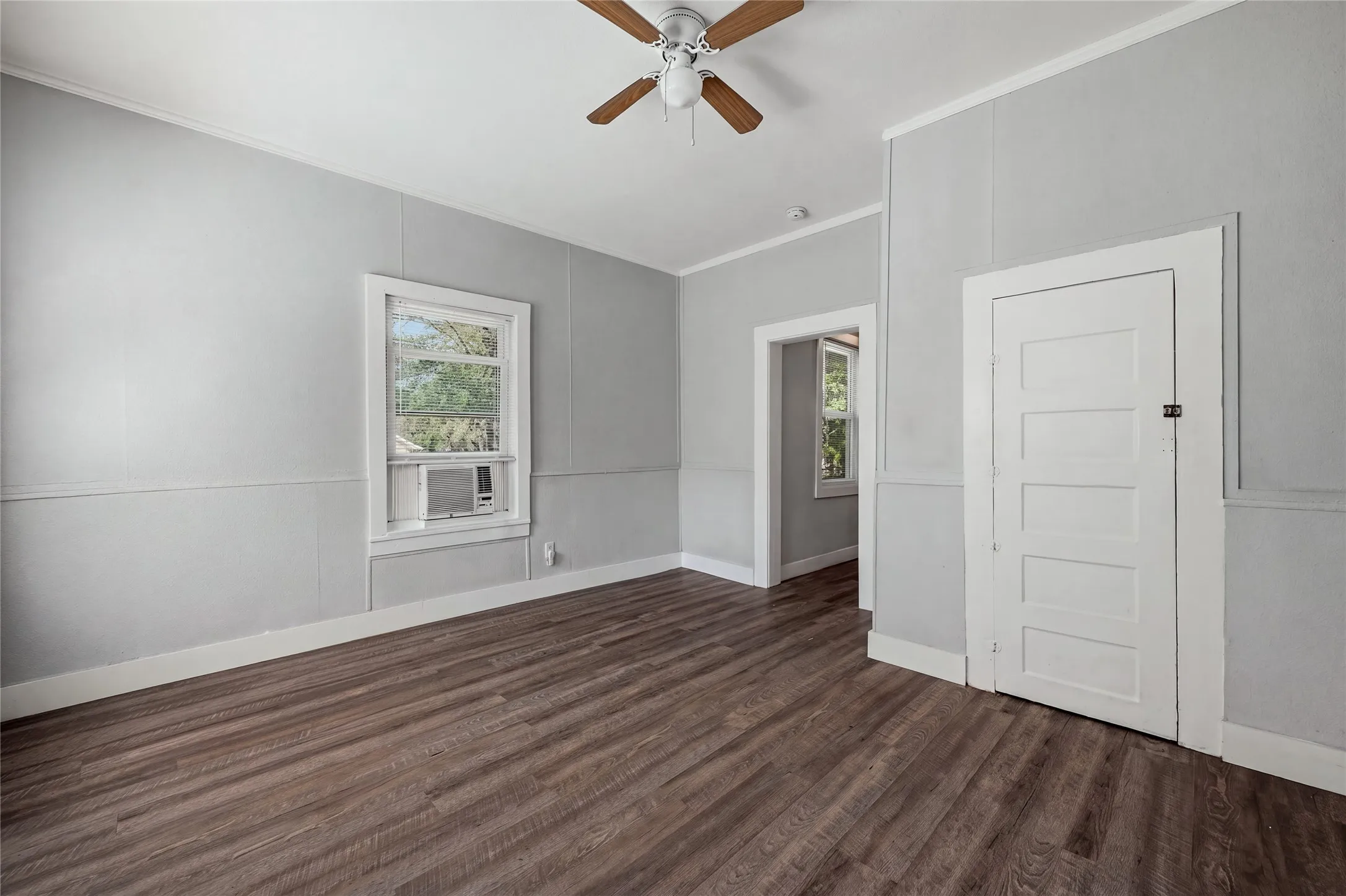Apartment For Rent in Grayson County , 326 W Sears Street 102, Denison, Texas 75020, 1 Bedroom, 1 Bathroom, Garage spaces, 530 Sqft, built in 1910, mls#21407993, Real Estate Agent in Denison, Homes For Rent in Grayson county, Homes For Rent in Denison, Realtor in Denison Texas, Real Estate Brokerage Independent Realty Texas, Luminita Cordes Realtor