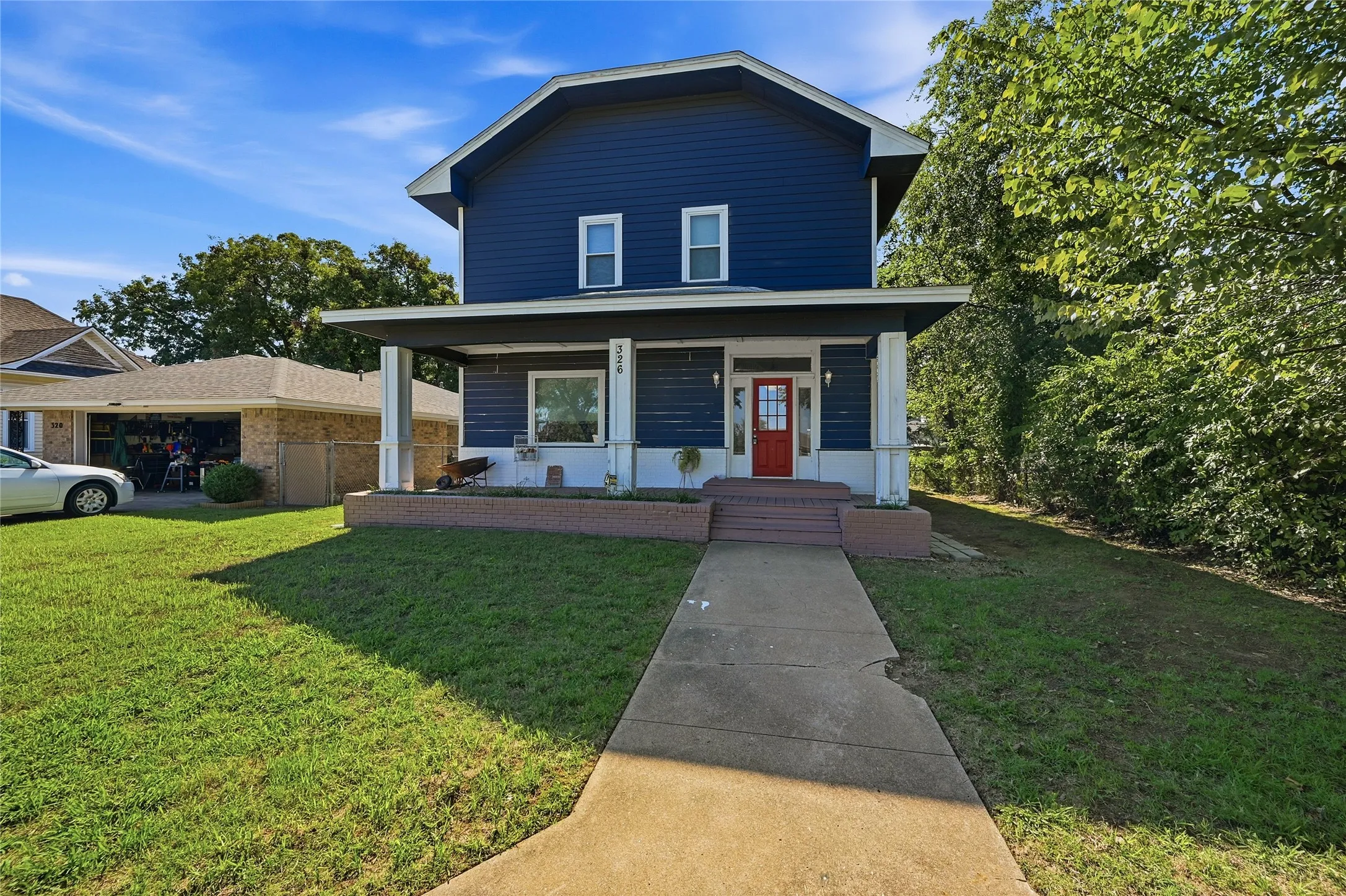 Apartment For Rent in Grayson County , 326 W Sears Street 102, Denison, Texas 75020, 1 Bedroom, 1 Bathroom, Garage spaces, 530 Sqft, built in 1910, mls#21407993, Real Estate Agent in Denison, Homes For Rent in Grayson county, Homes For Rent in Denison, Realtor in Denison Texas, Real Estate Brokerage Independent Realty Texas, Luminita Cordes Realtor