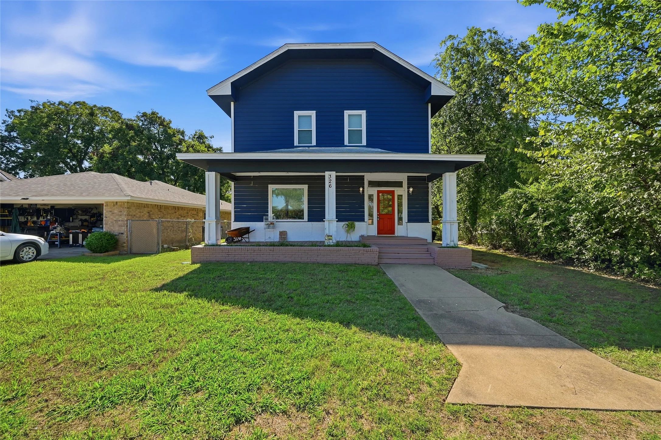 Apartment For Rent in Grayson County , 326 W Sears Street 102, Denison, Texas 75020, 1 Bedroom, 1 Bathroom, Garage spaces, 530 Sqft, built in 1910, mls#21407993, Real Estate Agent in Denison, Homes For Rent in Grayson county, Homes For Rent in Denison, Realtor in Denison Texas, Real Estate Brokerage Independent Realty Texas, Luminita Cordes Realtor