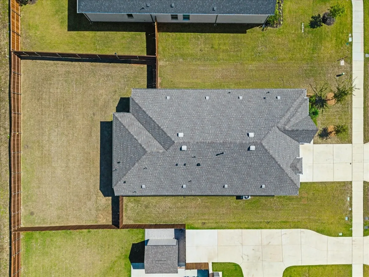 Large fenced backyard, backing up to a greenspace