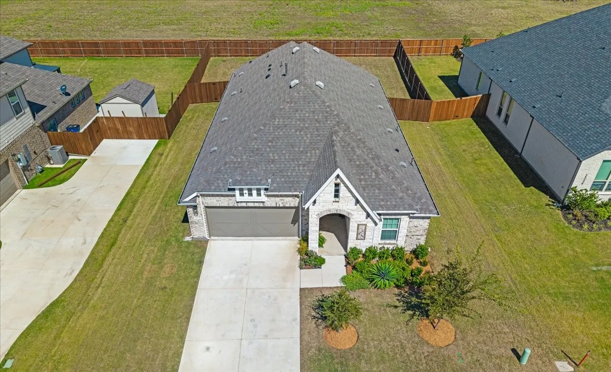Large lot on almost 1/4 of an acre