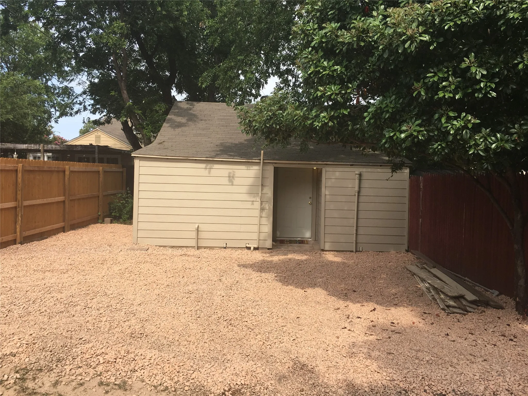 Apartment For Rent in Taylor County , 1910 Chestnut Street B, Abilene, Texas 79602, 1 Bedroom, 1 Bathroom, Garage spaces, 500 Sqft, built in 1947, mls#21408014, Real Estate Agent in Abilene, Homes For Rent in Taylor county, Homes For Rent in Abilene, Realtor in Abilene Texas, Real Estate Brokerage Independent Realty Texas, Luminita Cordes Realtor